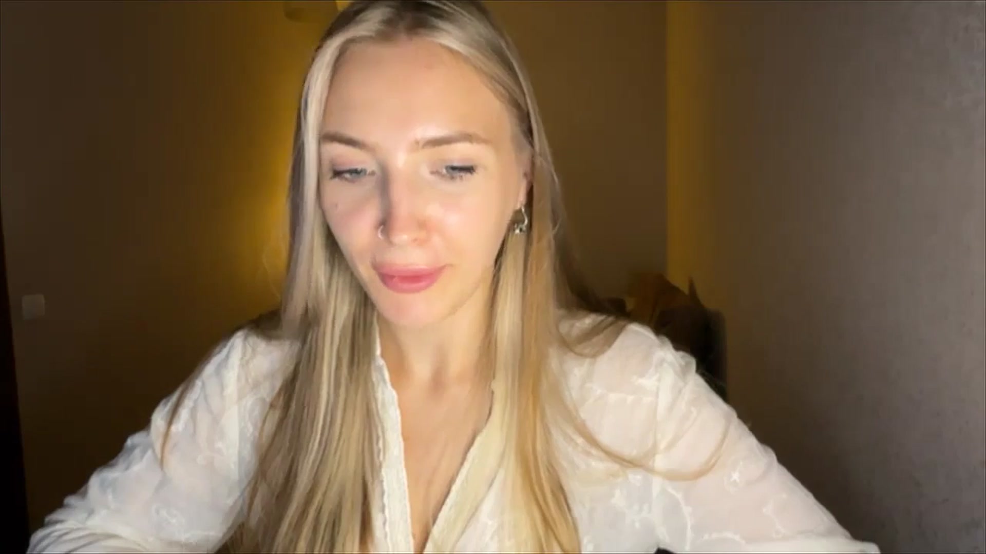 Gallery image thumbnail from My_Diana's myfreecams stream on, 09/14/2024, 20:35 image 14 of 20