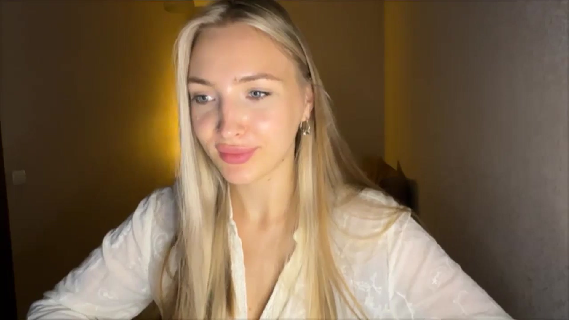 Gallery image thumbnail from My_Diana's myfreecams stream on, 09/14/2024, 20:35 image 12 of 20