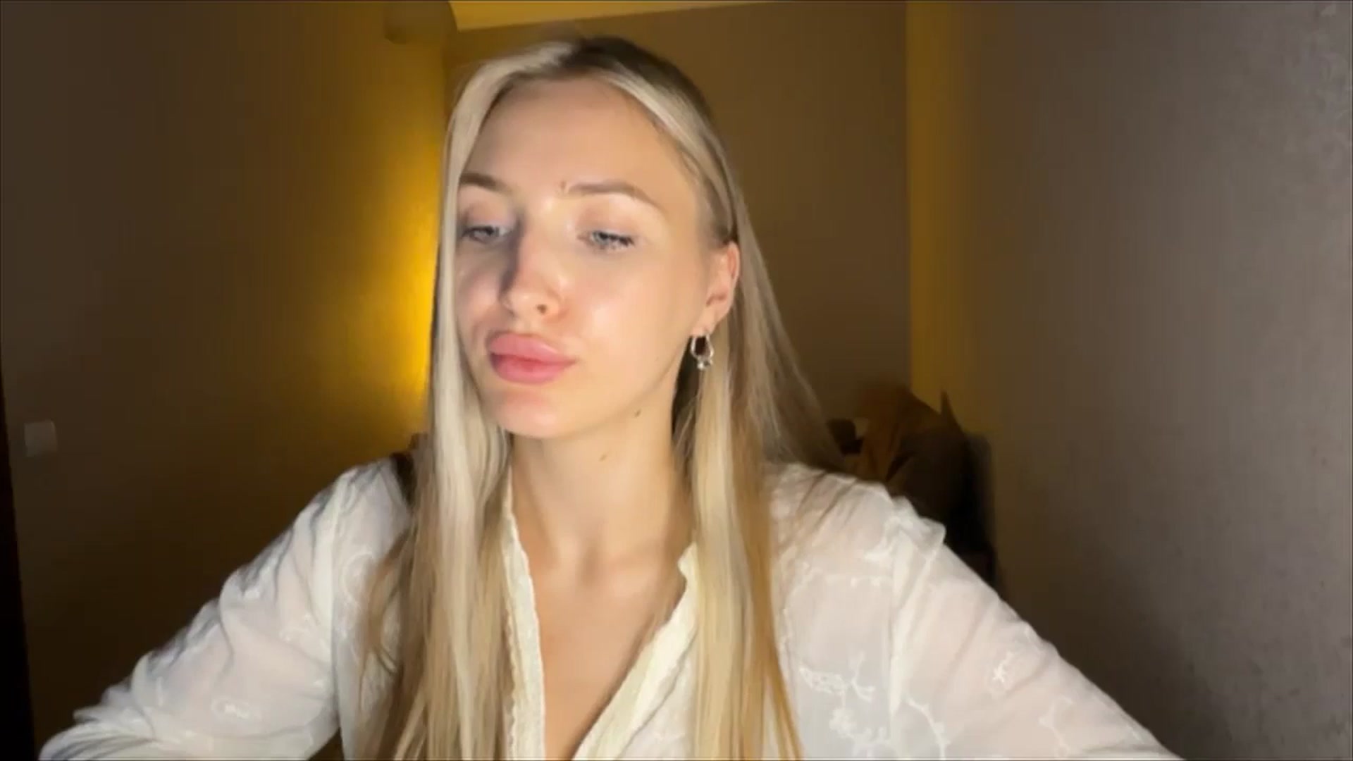 Gallery image thumbnail from My_Diana's myfreecams stream on, 09/14/2024, 20:35 image 19 of 20