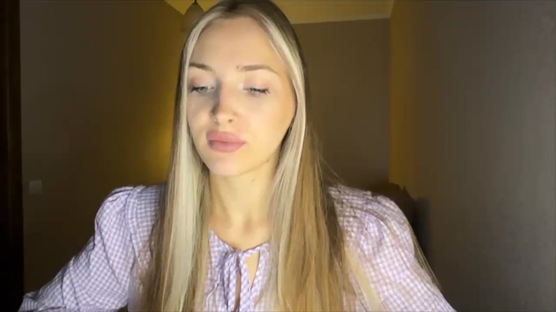 Gallery image thumbnail from My_Diana's myfreecams stream on, 09/15/2024, 18:27 image 5 of 20