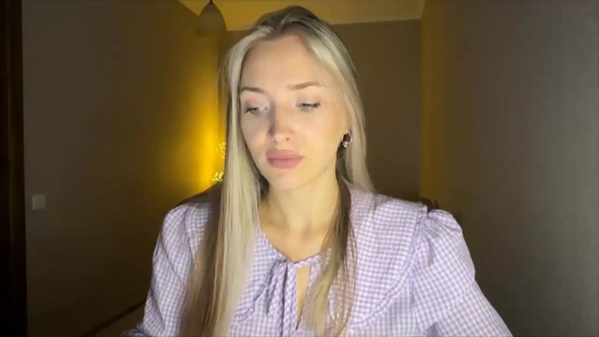 Gallery image thumbnail from My_Diana's myfreecams stream on, 09/15/2024, 18:27 image 14 of 20