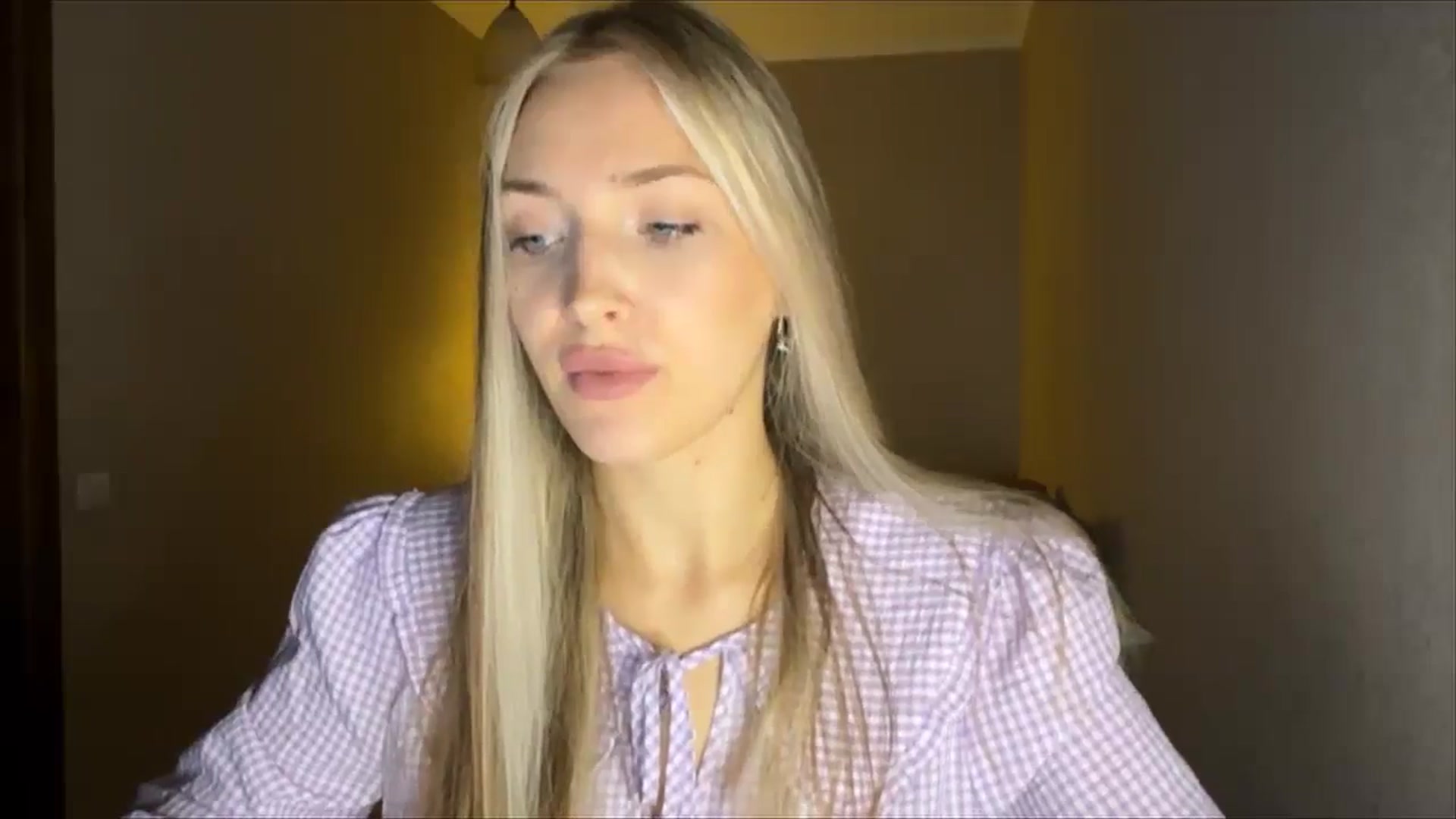 Gallery image thumbnail from My_Diana's myfreecams stream on, 09/15/2024, 18:27 image 8 of 20