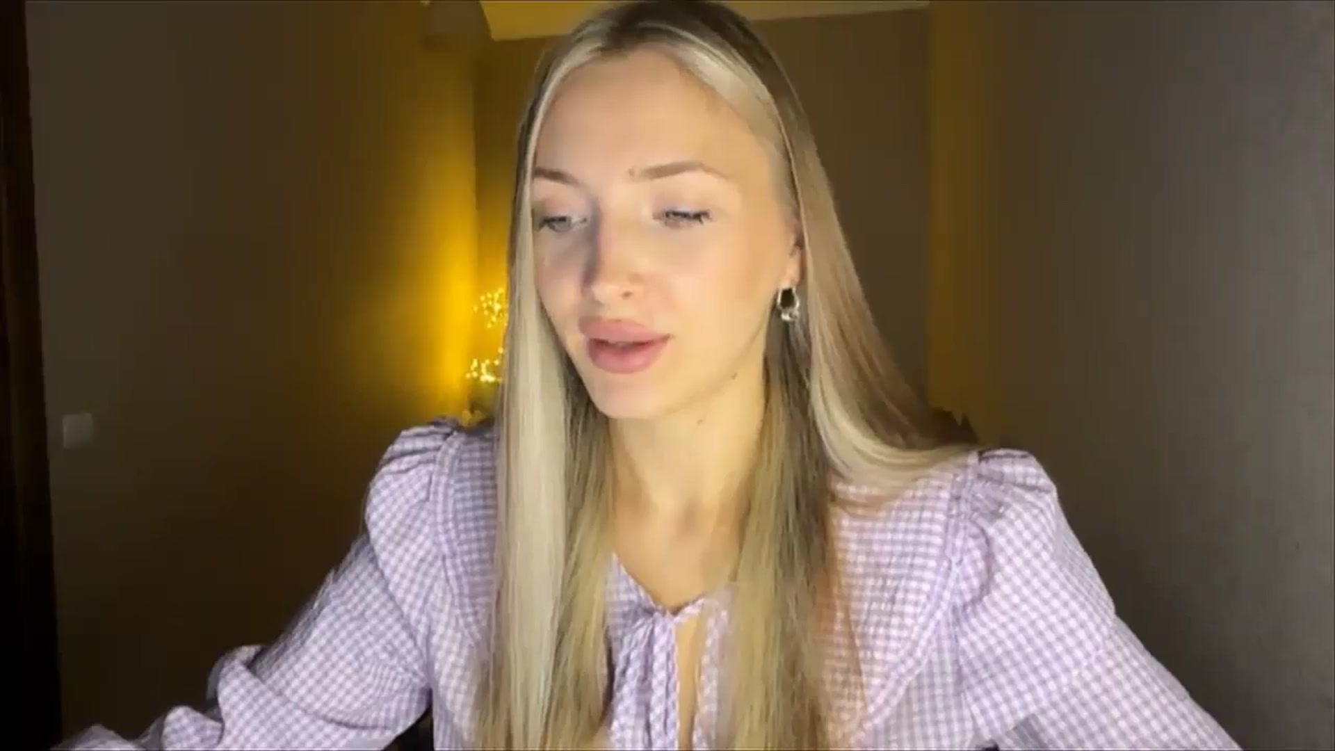 Gallery image thumbnail from My_Diana's myfreecams stream on, 09/15/2024, 19:02 image 16 of 20