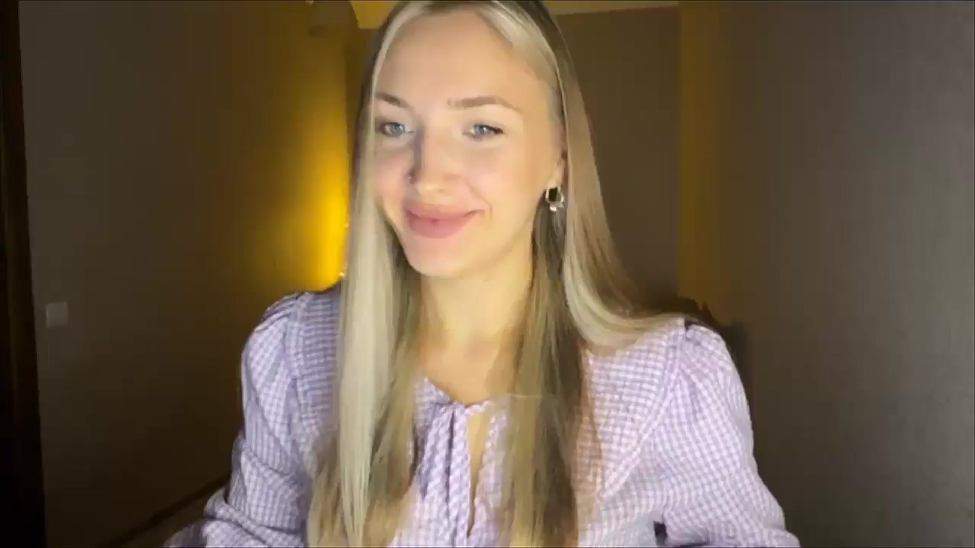 Gallery image thumbnail from My_Diana's myfreecams stream on, 09/15/2024, 19:02 image 18 of 20