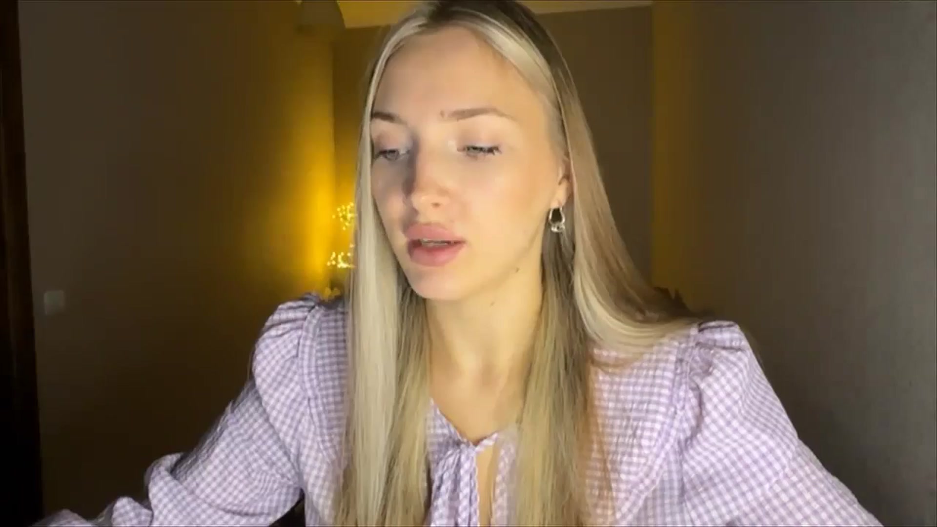 Gallery image thumbnail from My_Diana's myfreecams stream on, 09/15/2024, 19:02 image 14 of 20