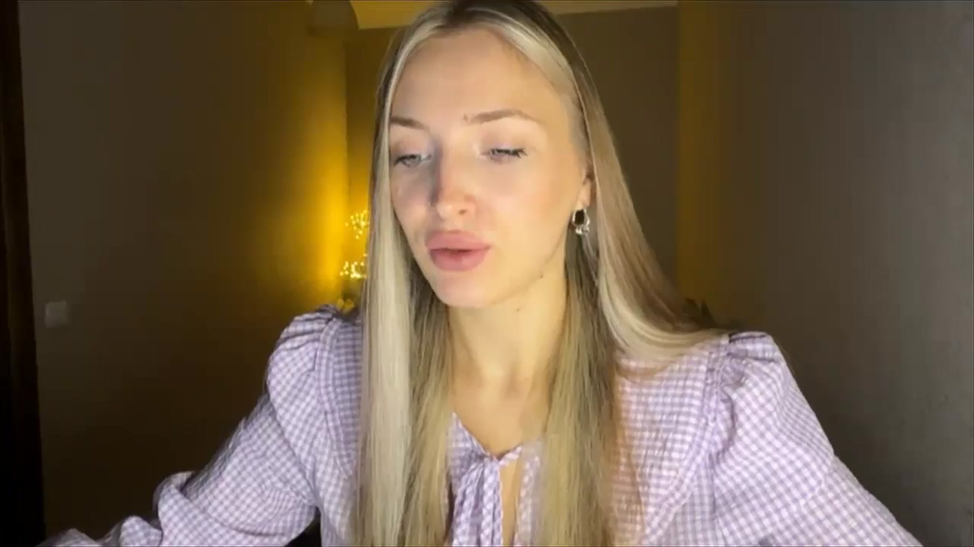Gallery image thumbnail from My_Diana's myfreecams stream on, 09/15/2024, 19:02 image 15 of 20
