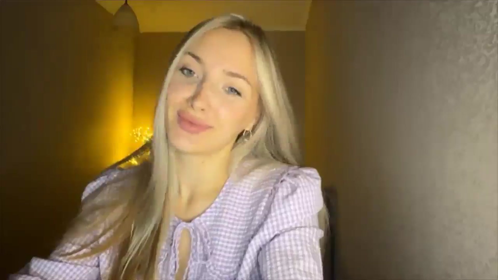 Gallery image thumbnail from My_Diana's myfreecams stream on, 09/15/2024, 20:09 image 11 of 20