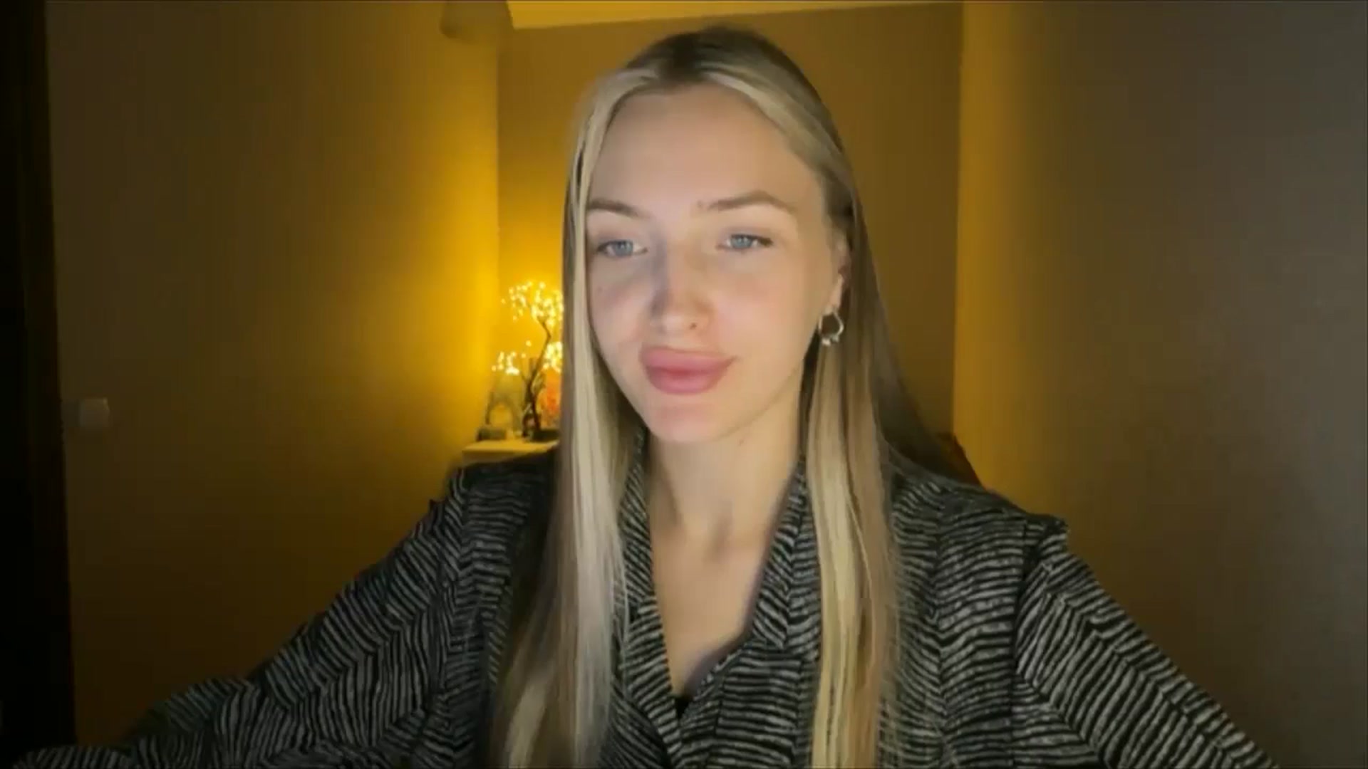 Gallery image thumbnail from My_Diana's myfreecams stream on, 09/18/2024, 22:08 image 20 of 20