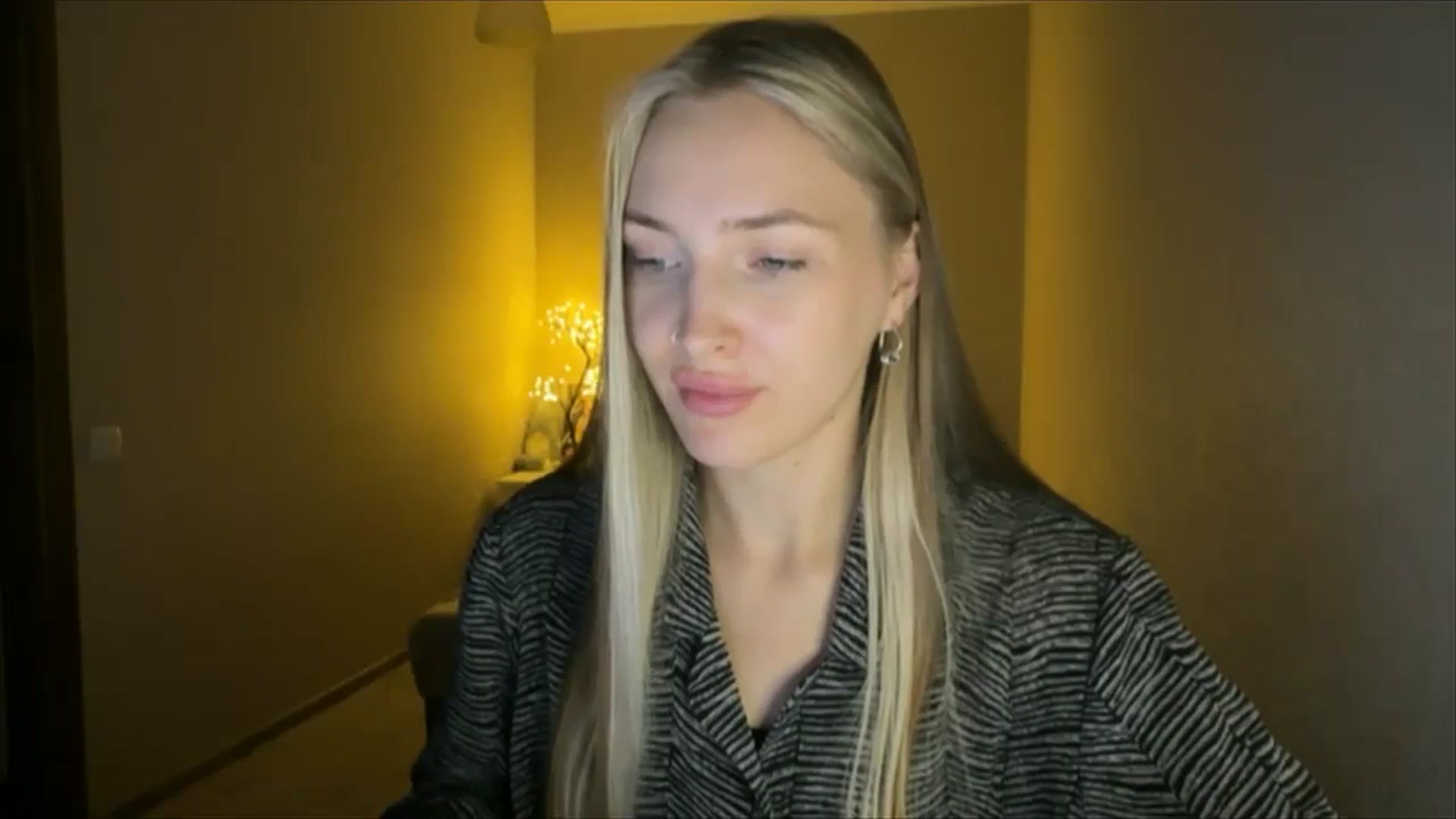Gallery image thumbnail from My_Diana's myfreecams stream on, 09/18/2024, 22:08 image 18 of 20