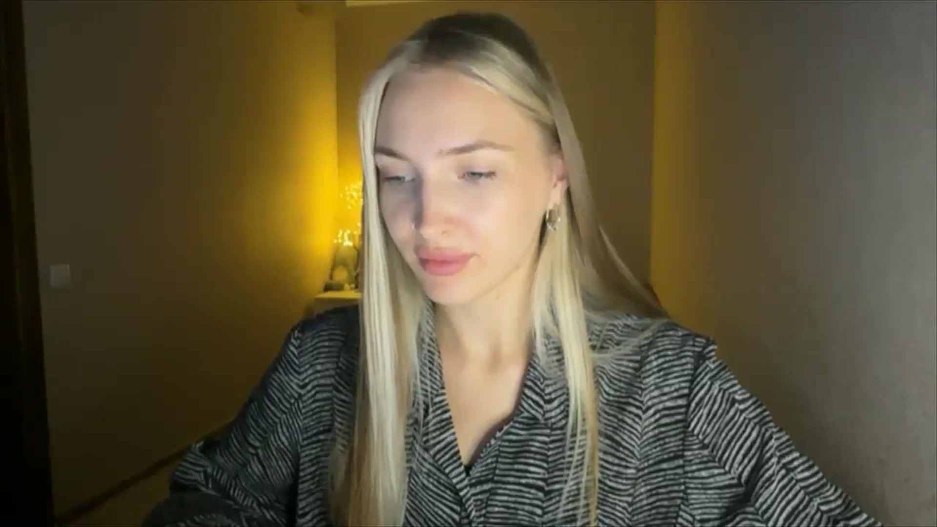 Gallery image thumbnail from My_Diana's myfreecams stream on, 09/18/2024, 22:08 image 4 of 20