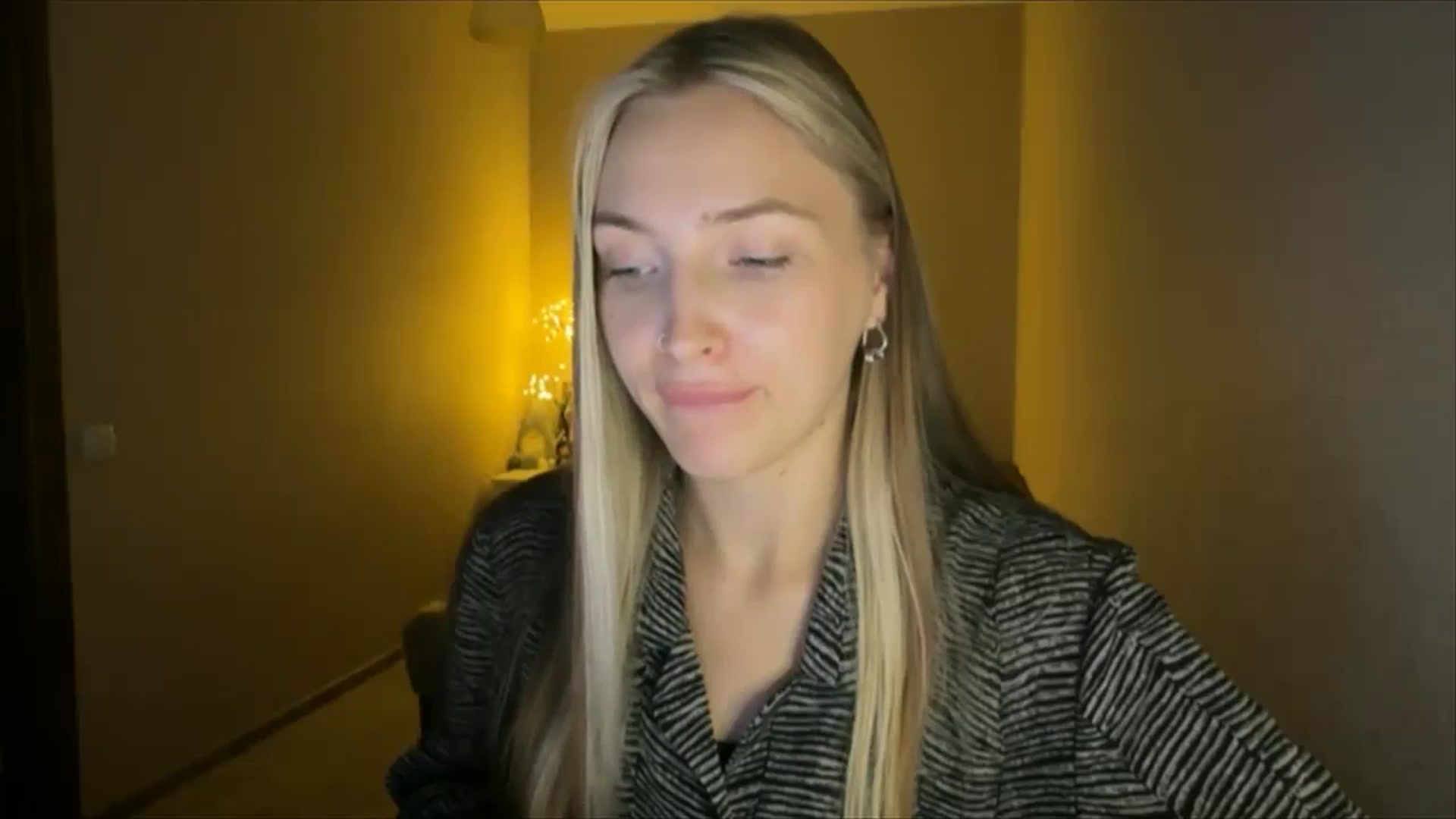 Gallery image thumbnail from My_Diana's myfreecams stream on, 09/18/2024, 22:08 image 19 of 20