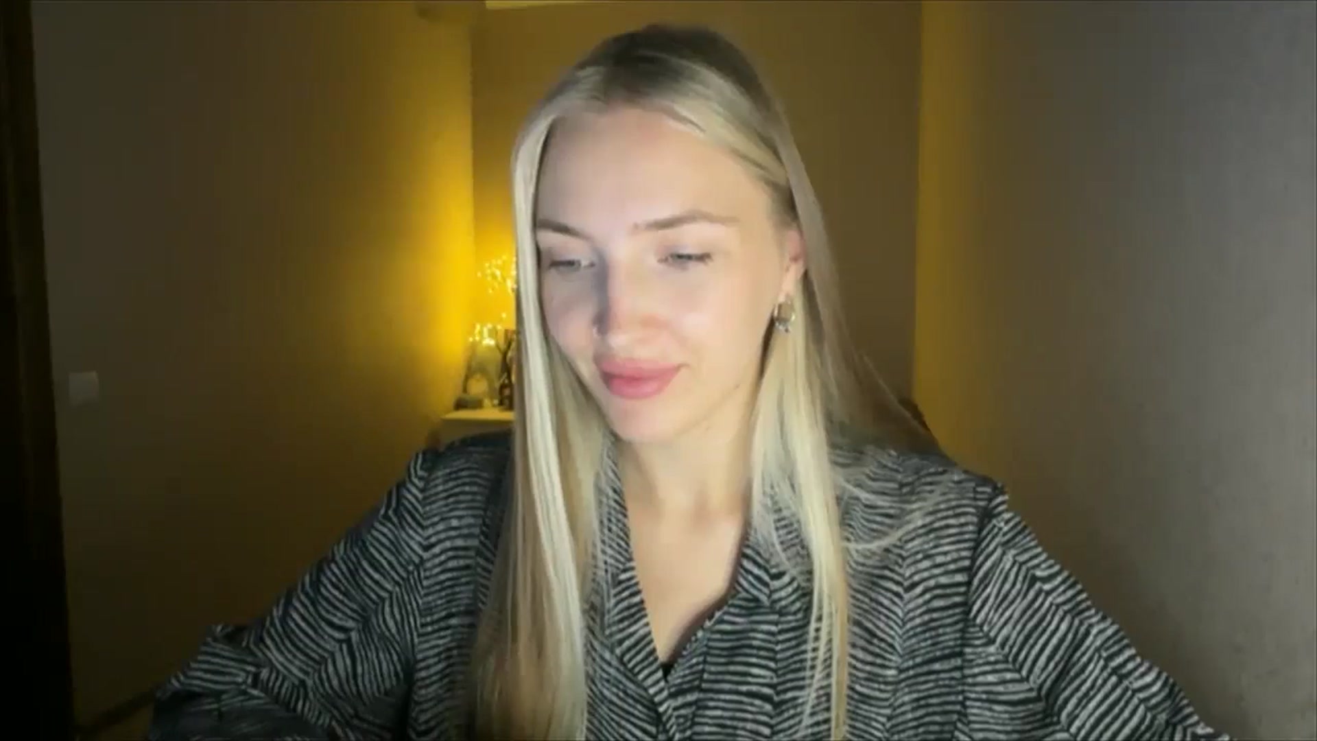 Gallery image thumbnail from My_Diana's myfreecams stream on, 09/18/2024, 22:08 image 5 of 20