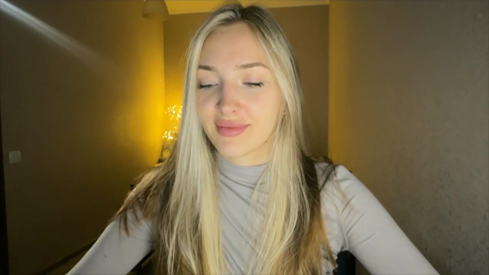 Gallery image thumbnail from My_Diana's myfreecams stream on, 09/19/2024, 18:49 image 14 of 20