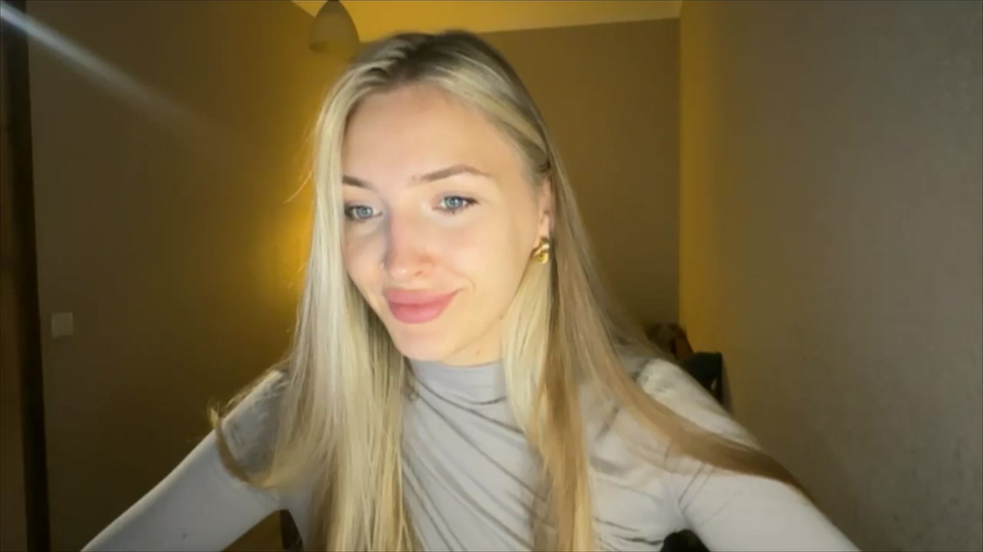Gallery image thumbnail from My_Diana's myfreecams stream on, 09/19/2024, 18:49 image 6 of 20