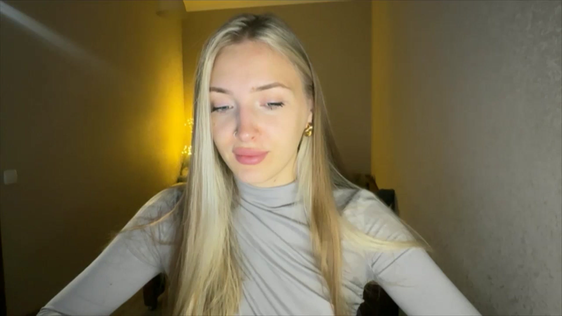 Gallery image thumbnail from My_Diana's myfreecams stream on, 09/19/2024, 18:49 image 3 of 20