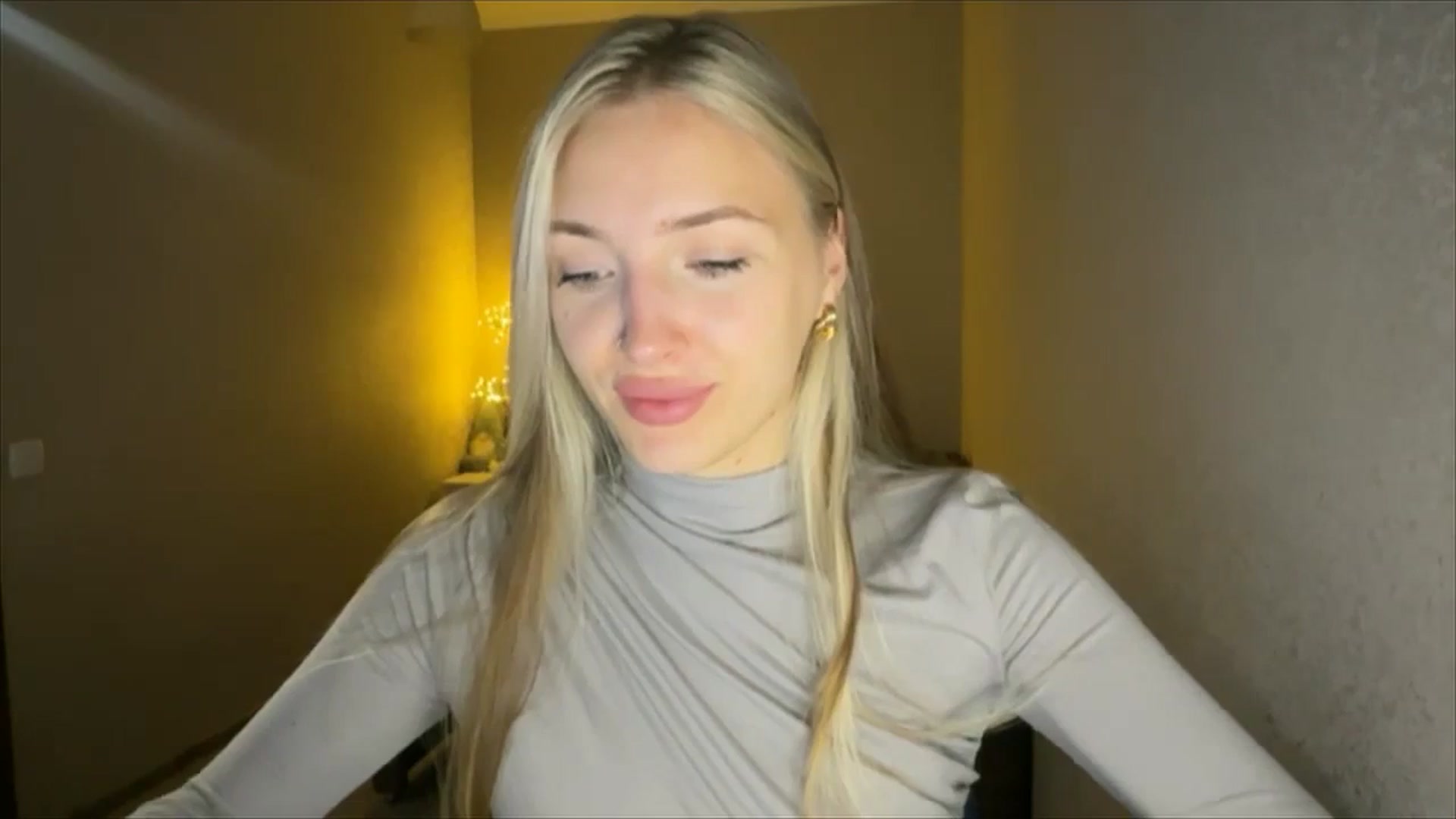 Gallery image thumbnail from My_Diana's myfreecams stream on, 09/19/2024, 18:49 image 2 of 20