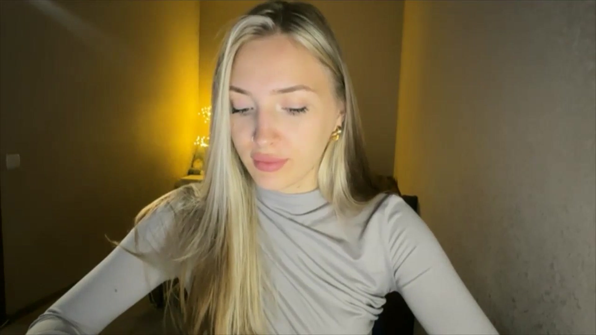 Gallery image thumbnail from My_Diana's myfreecams stream on, 09/19/2024, 18:49 image 20 of 20