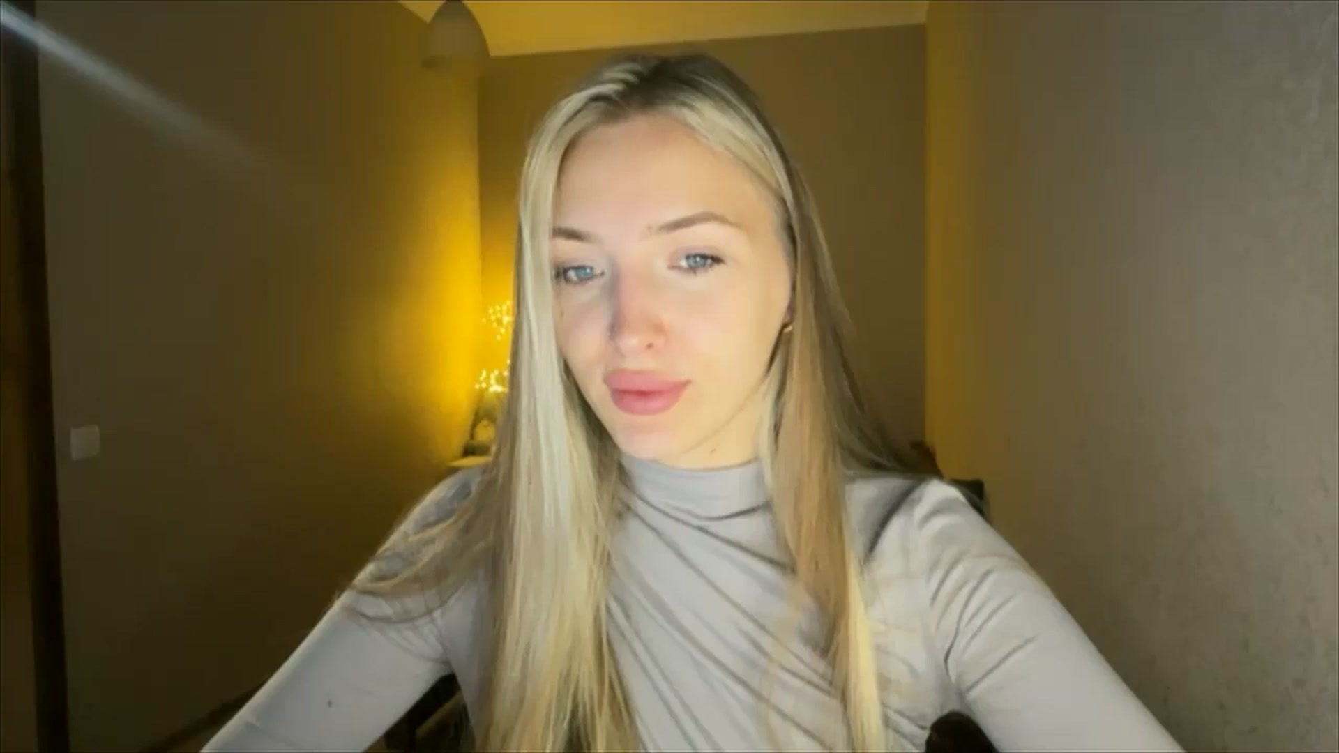 Gallery image thumbnail from My_Diana's myfreecams stream on, 09/19/2024, 18:49 image 5 of 20