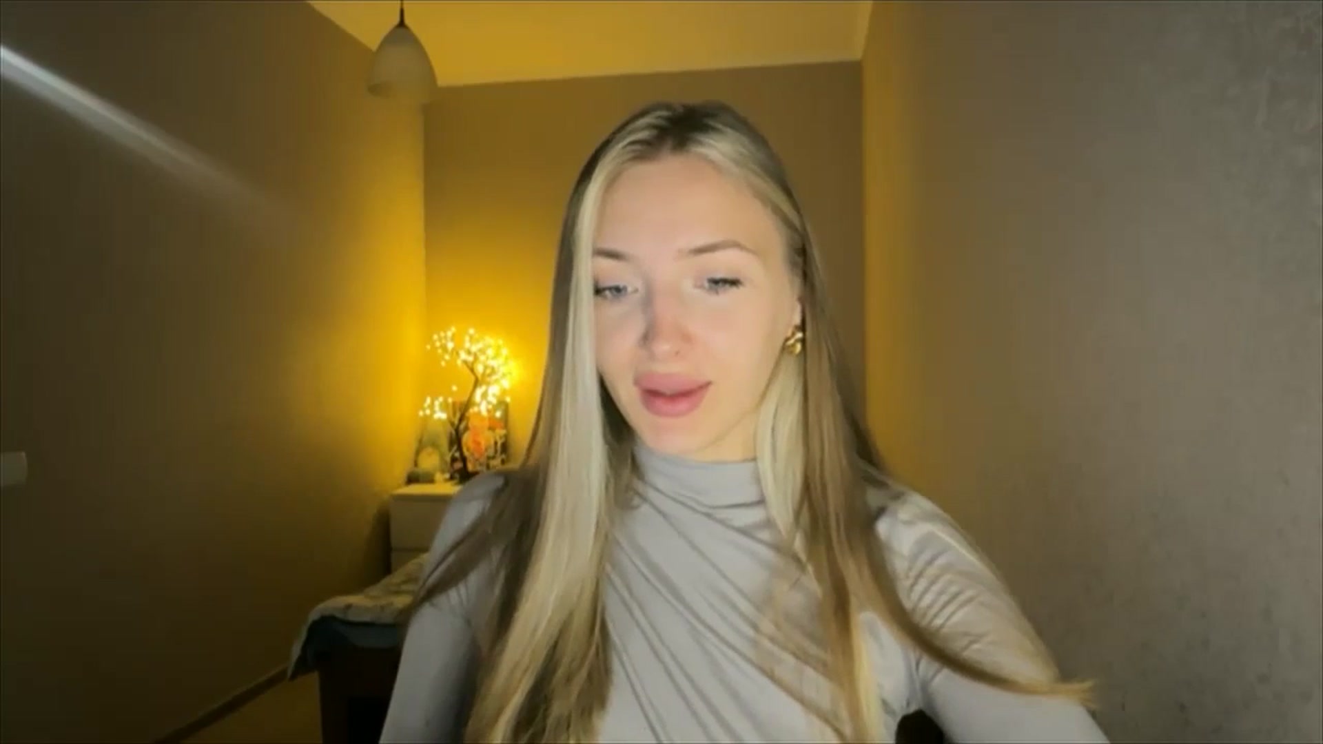 Gallery image thumbnail from My_Diana's myfreecams stream on, 09/19/2024, 18:49 image 7 of 20
