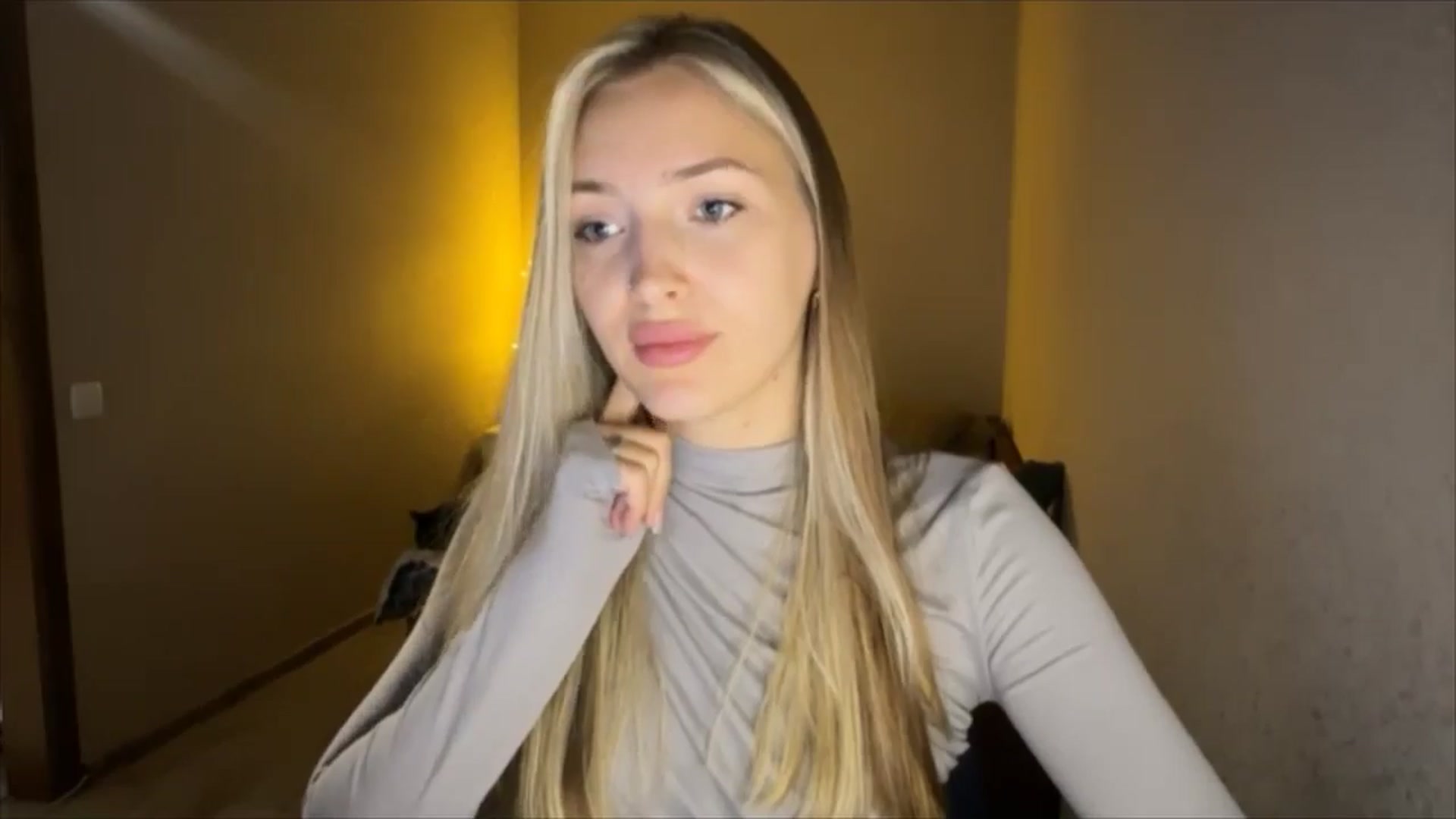 Gallery image thumbnail from My_Diana's myfreecams stream on, 09/19/2024, 20:34 image 11 of 20