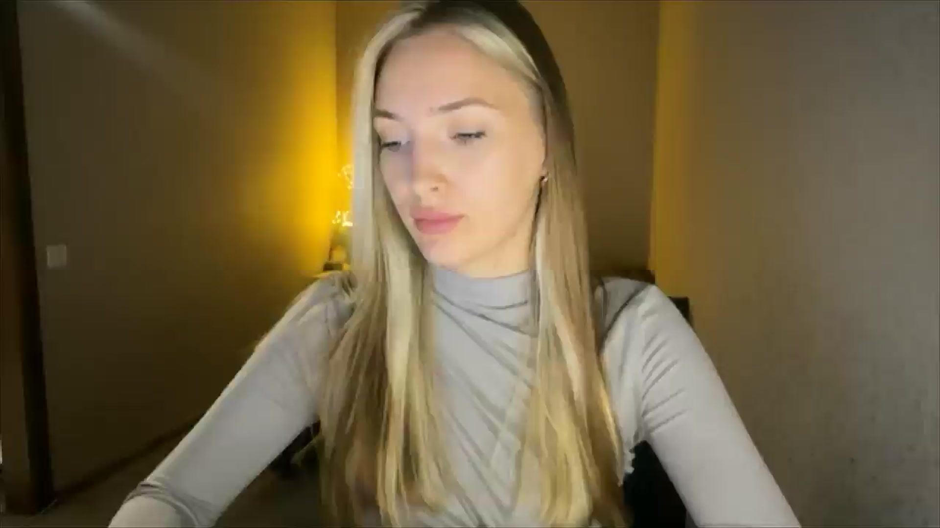 Gallery image thumbnail from My_Diana's myfreecams stream on, 09/19/2024, 20:34 image 15 of 20