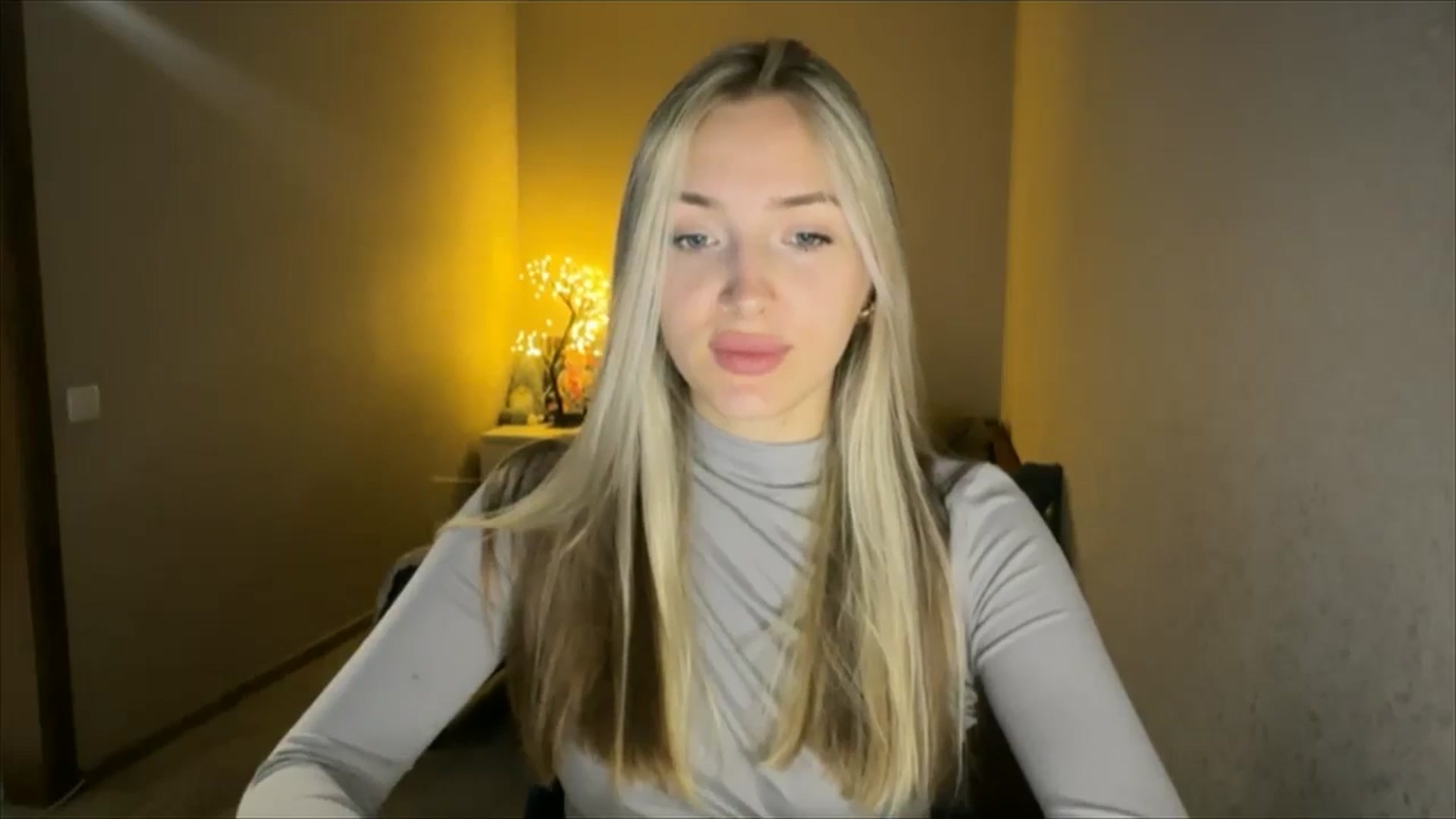 Gallery image thumbnail from My_Diana's myfreecams stream on, 09/19/2024, 20:34 image 2 of 20