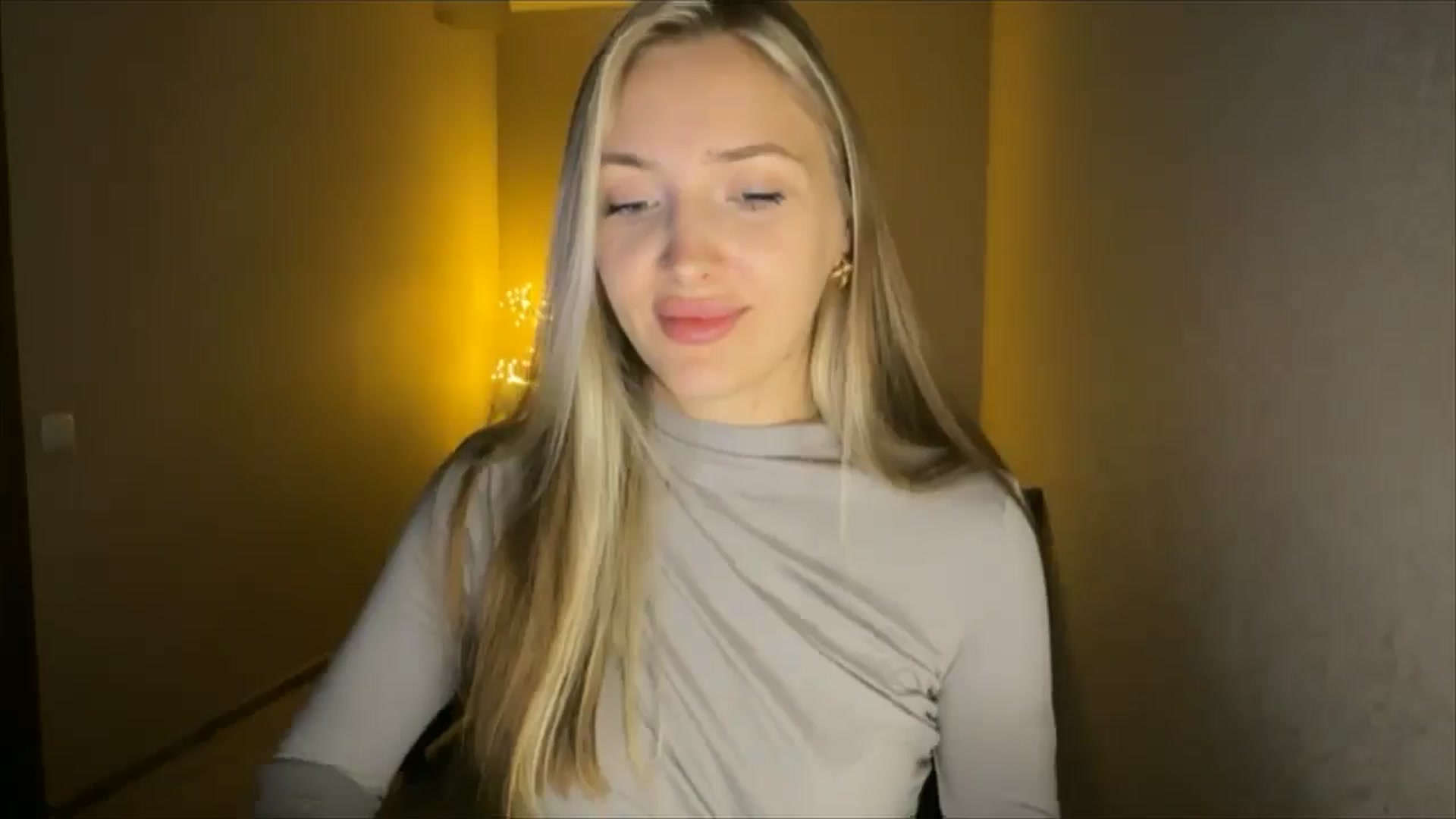 Gallery image thumbnail from My_Diana's myfreecams stream on, 09/19/2024, 21:55 image 12 of 20