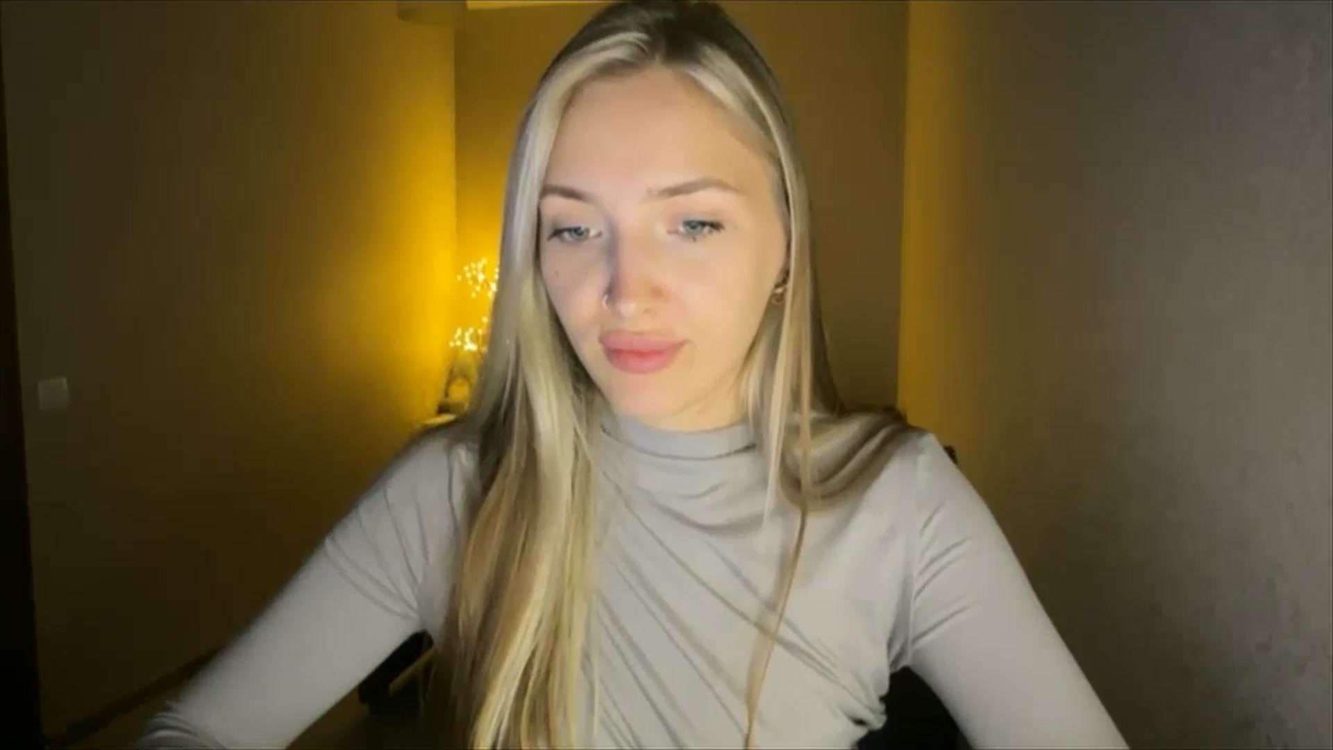 Gallery image thumbnail from My_Diana's myfreecams stream on, 09/19/2024, 21:55 image 16 of 20