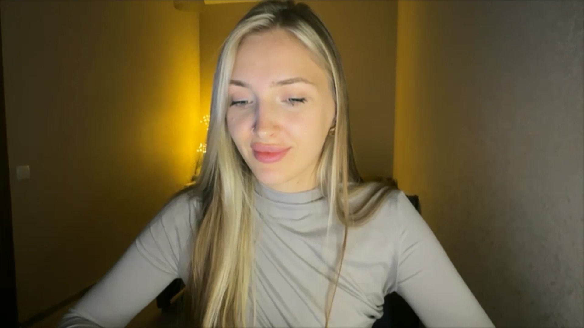 Gallery image thumbnail from My_Diana's myfreecams stream on, 09/19/2024, 21:55 image 17 of 20