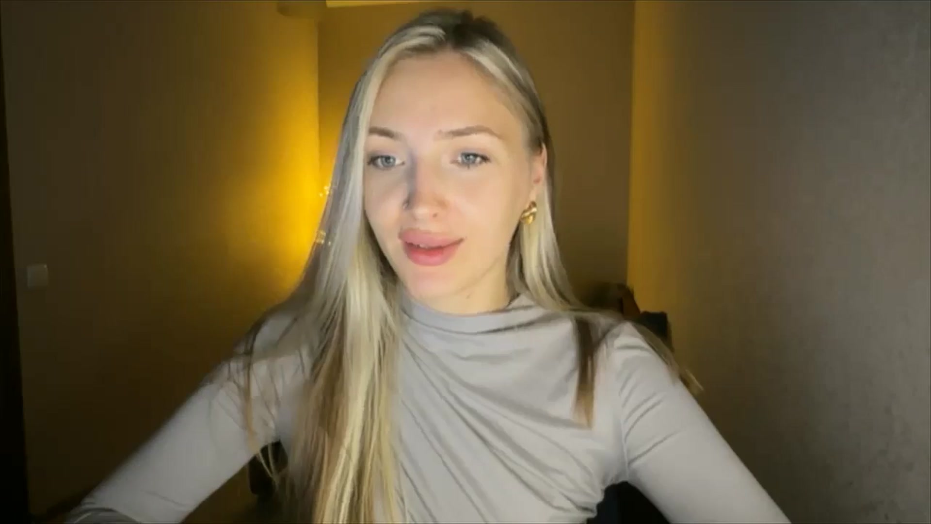 Gallery image thumbnail from My_Diana's myfreecams stream on, 09/19/2024, 21:55 image 4 of 20