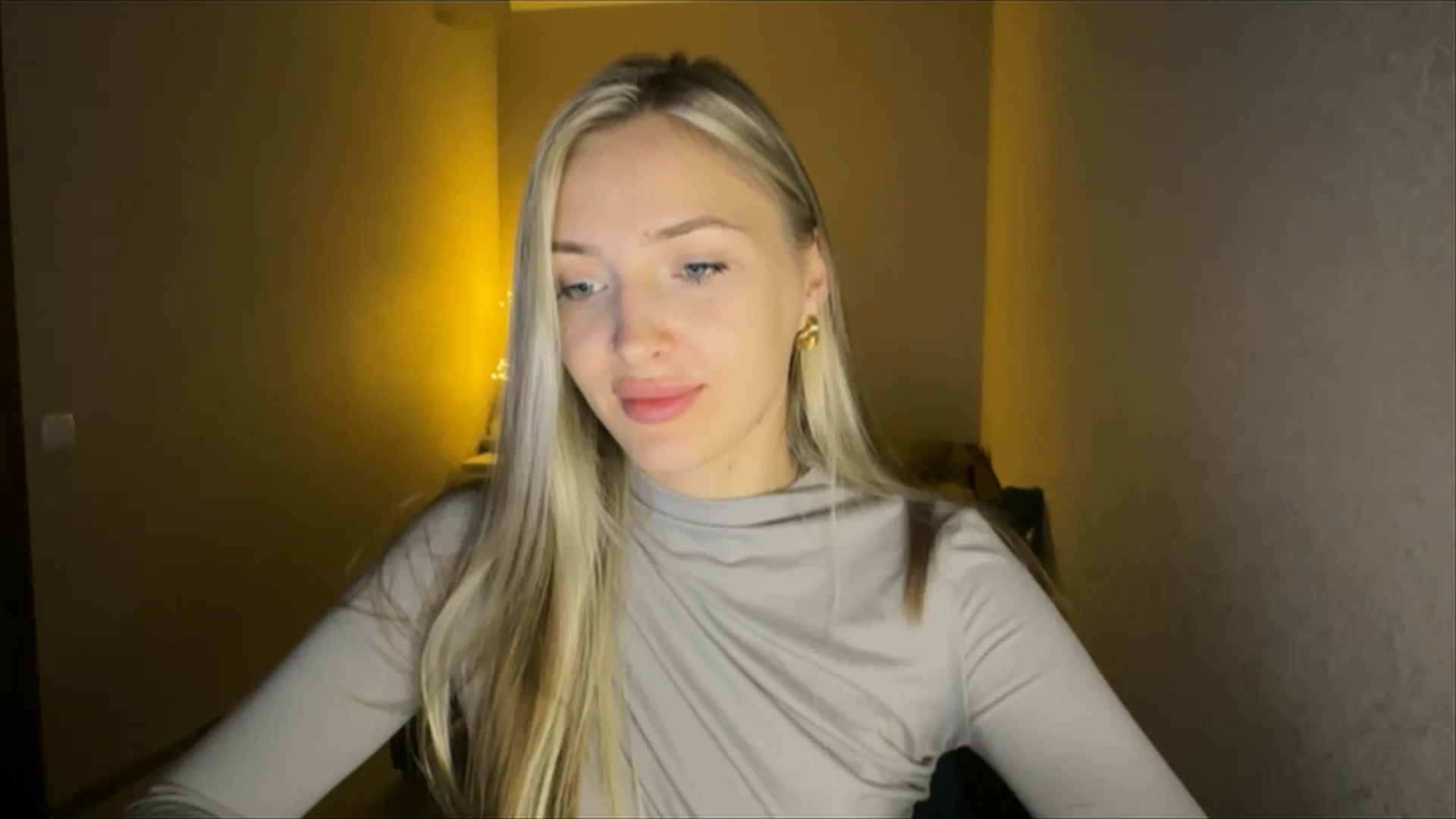 Gallery image thumbnail from My_Diana's myfreecams stream on, 09/19/2024, 21:55 image 6 of 20