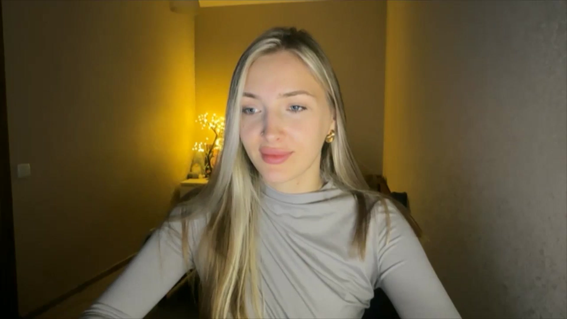 Gallery image thumbnail from My_Diana's myfreecams stream on, 09/19/2024, 21:55 image 3 of 20