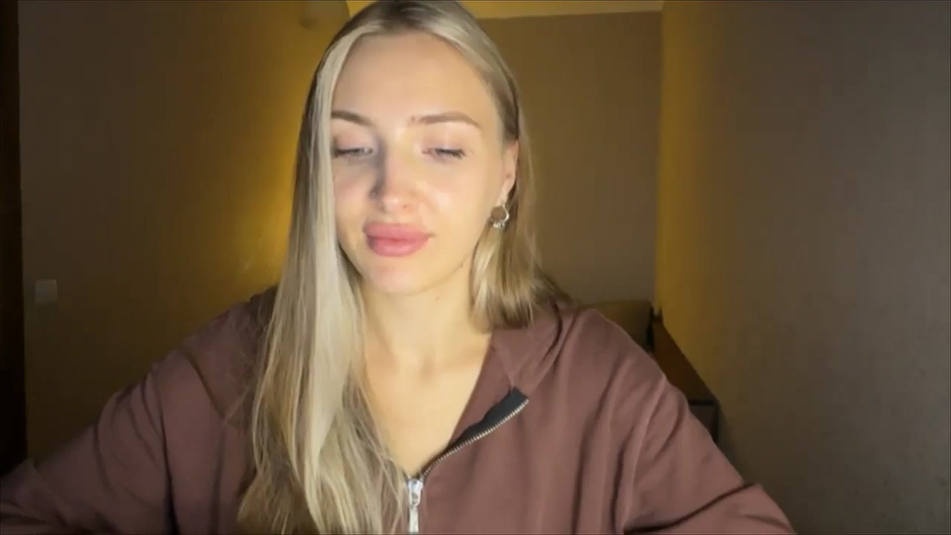 Gallery image thumbnail from My_Diana's myfreecams stream on, 09/20/2024, 22:20 image 13 of 20