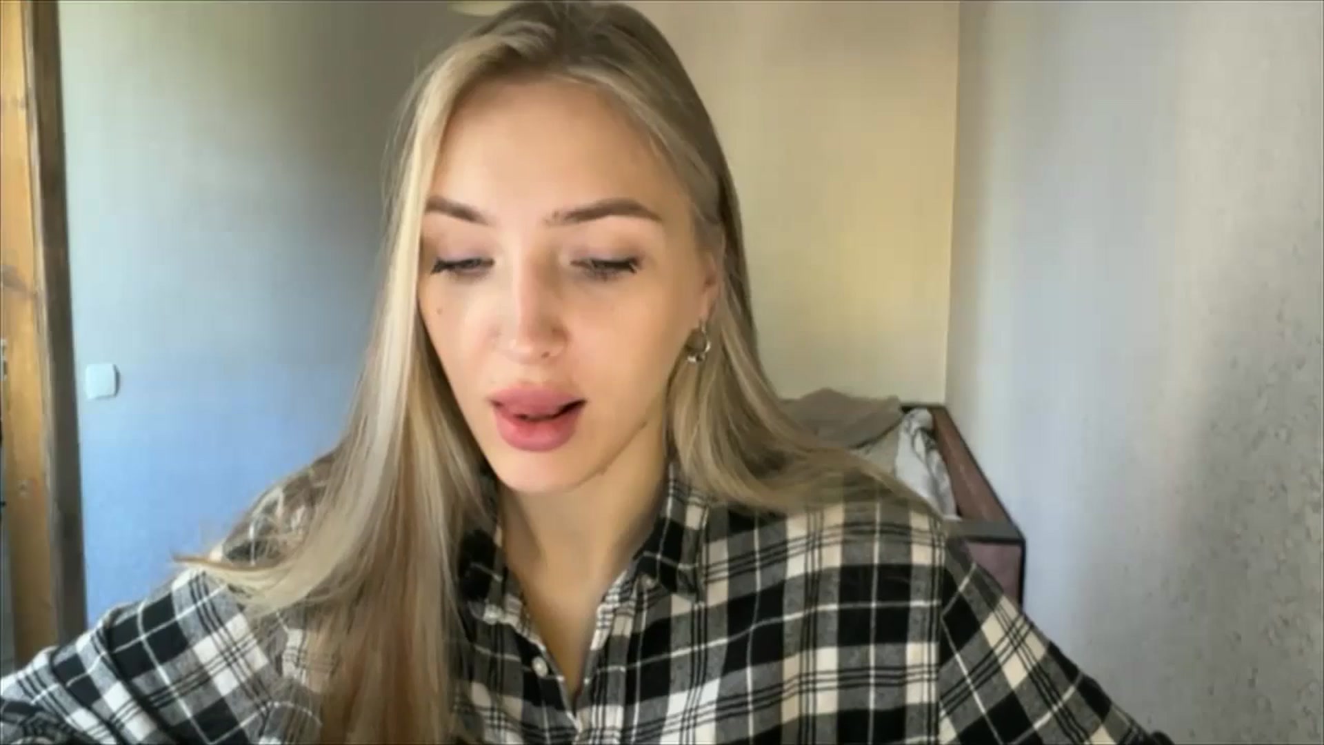 Gallery image thumbnail from My_Diana's myfreecams stream on, 09/21/2024, 13:18 image 4 of 20
