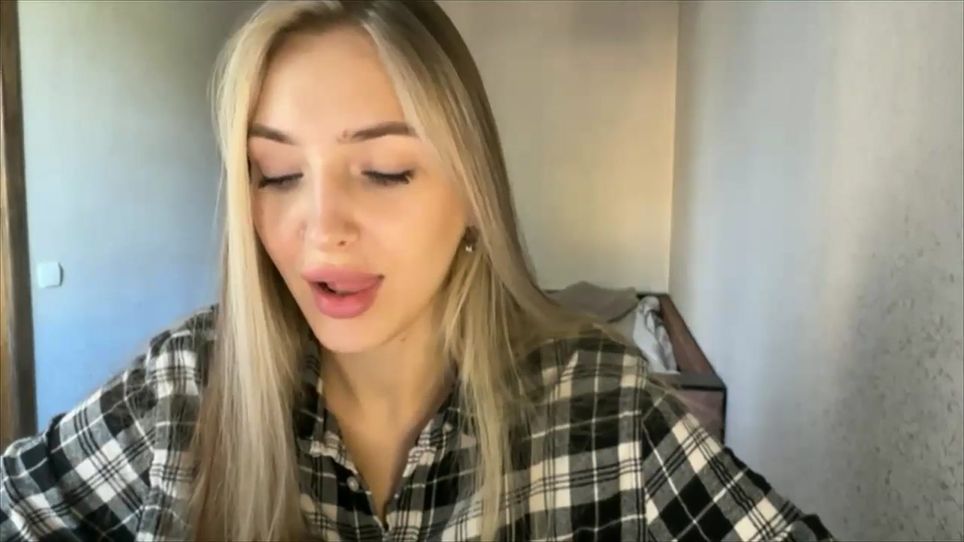 Gallery image thumbnail from My_Diana's myfreecams stream on, 09/21/2024, 13:18 image 19 of 20