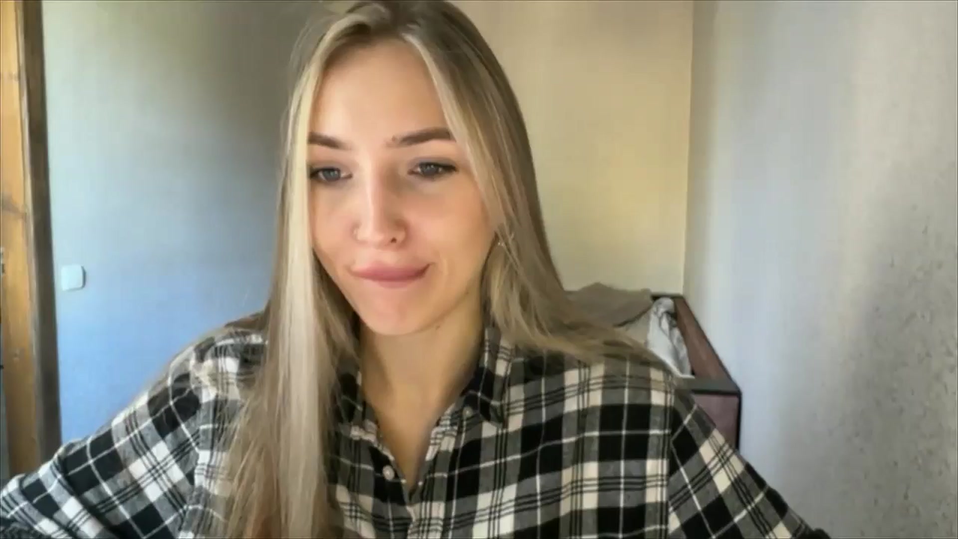 Gallery image thumbnail from My_Diana's myfreecams stream on, 09/21/2024, 13:18 image 1 of 20