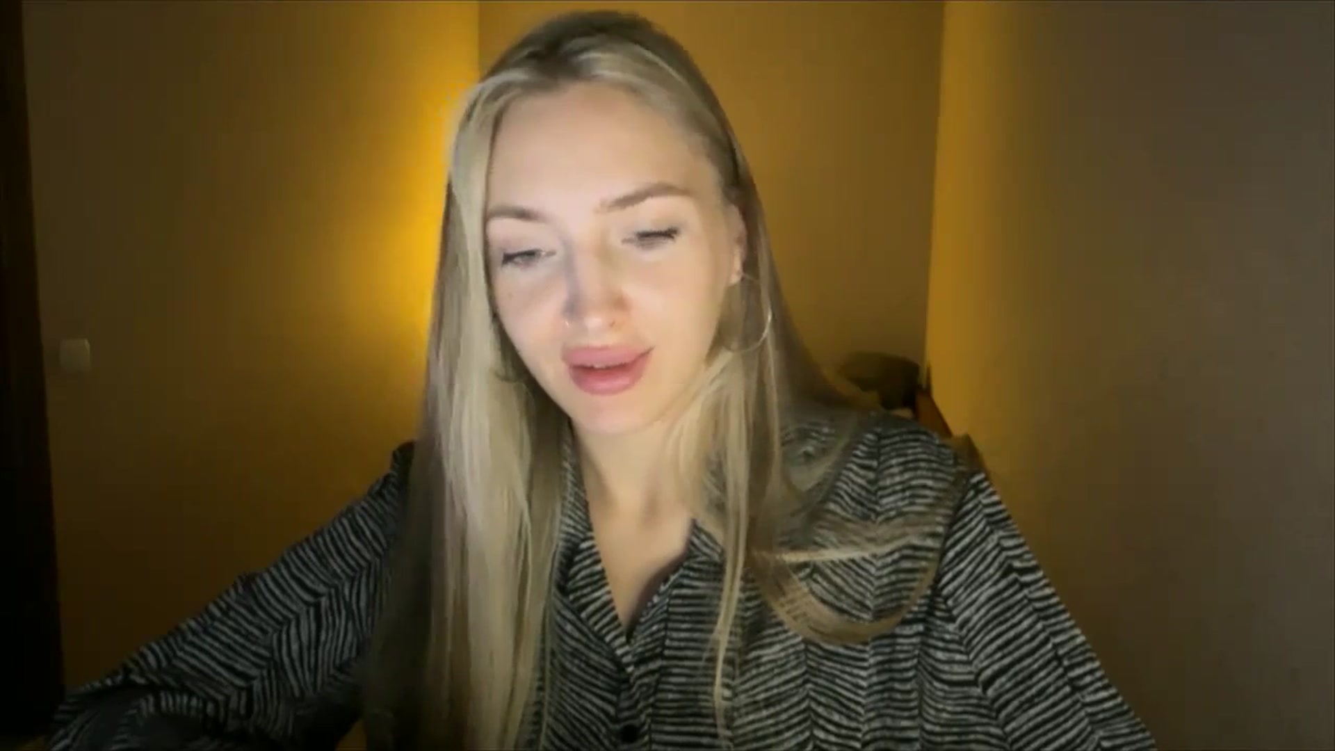 Gallery image thumbnail from My_Diana's myfreecams stream on, 09/21/2024, 19:43 image 5 of 20