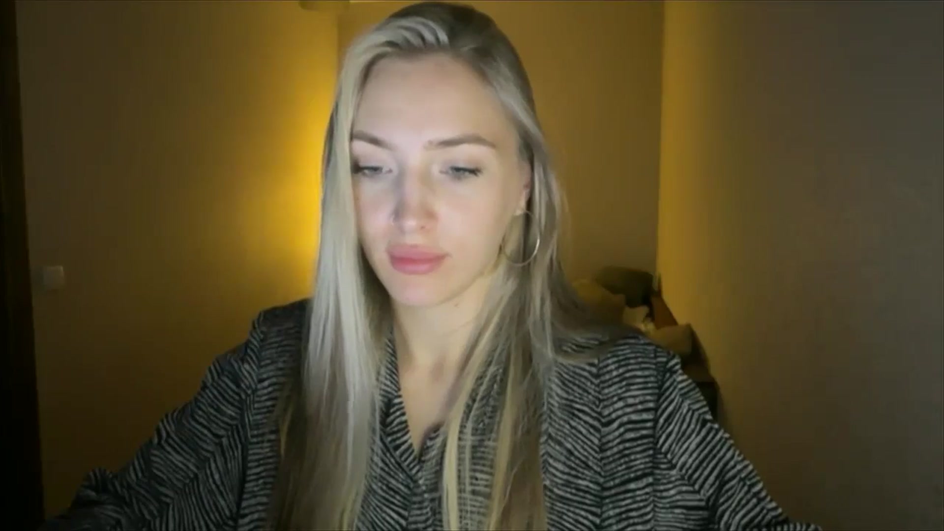 Gallery image thumbnail from My_Diana's myfreecams stream on, 09/21/2024, 22:15 image 3 of 20