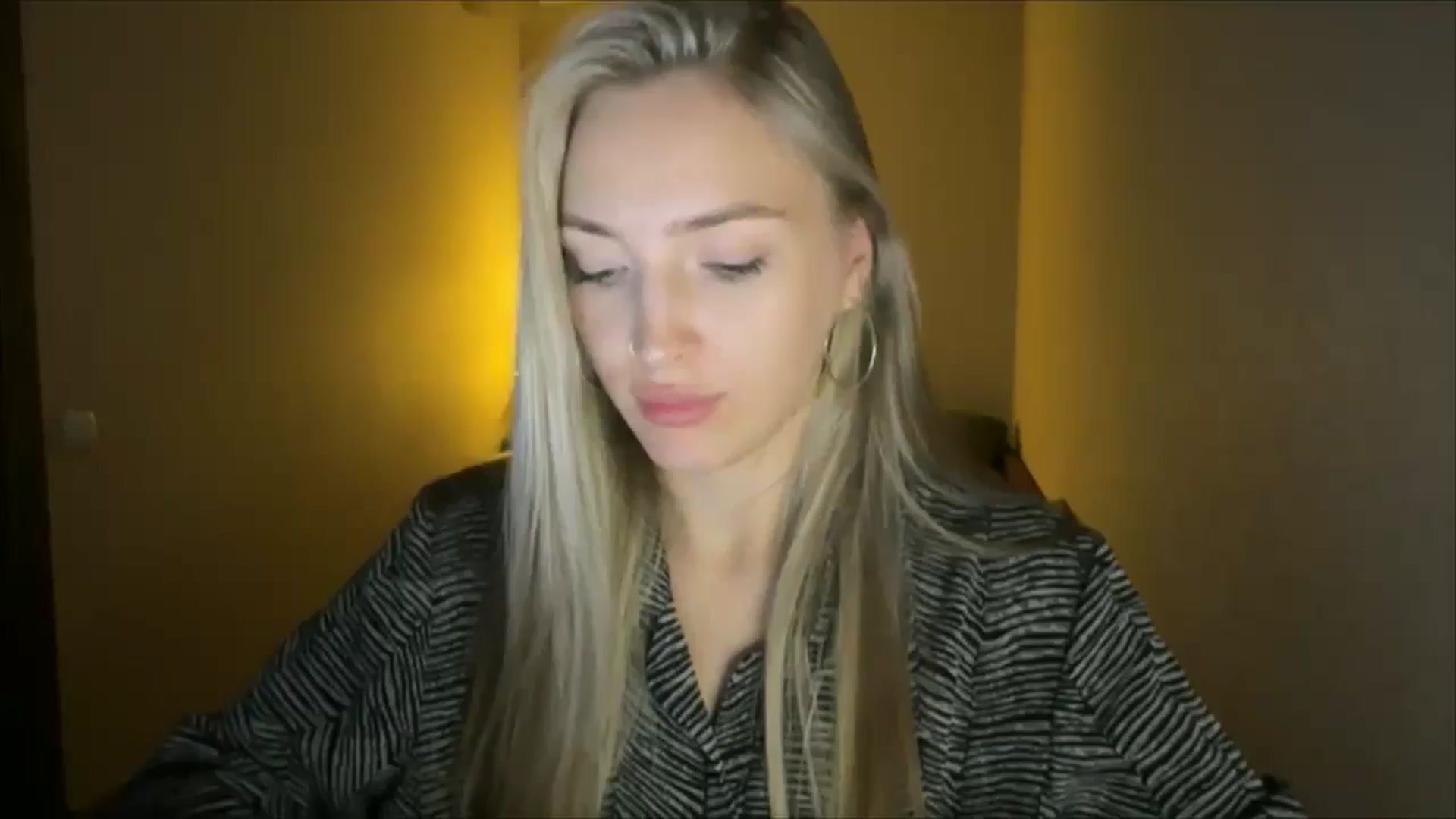 Gallery image thumbnail from My_Diana's myfreecams stream on, 09/21/2024, 22:15 image 1 of 20