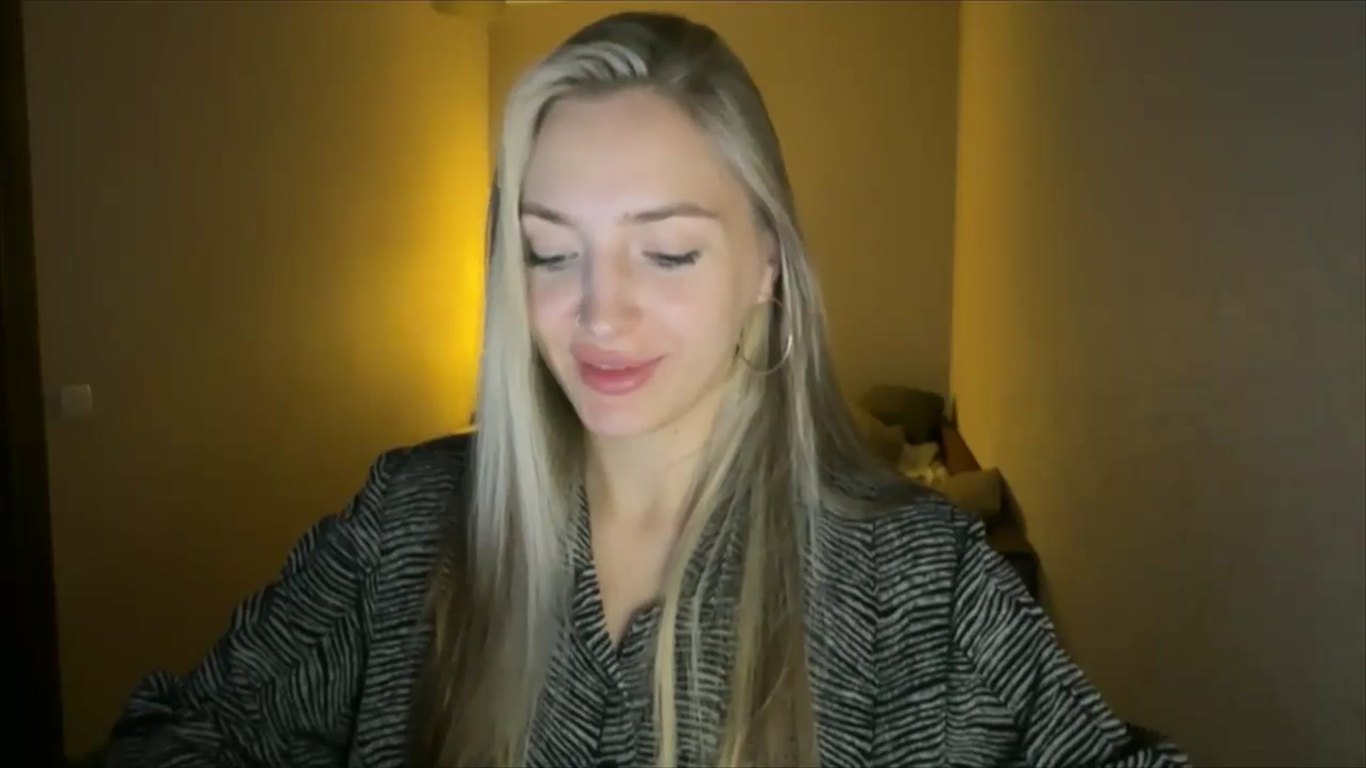 Gallery image thumbnail from My_Diana's myfreecams stream on, 09/21/2024, 22:15 image 4 of 20