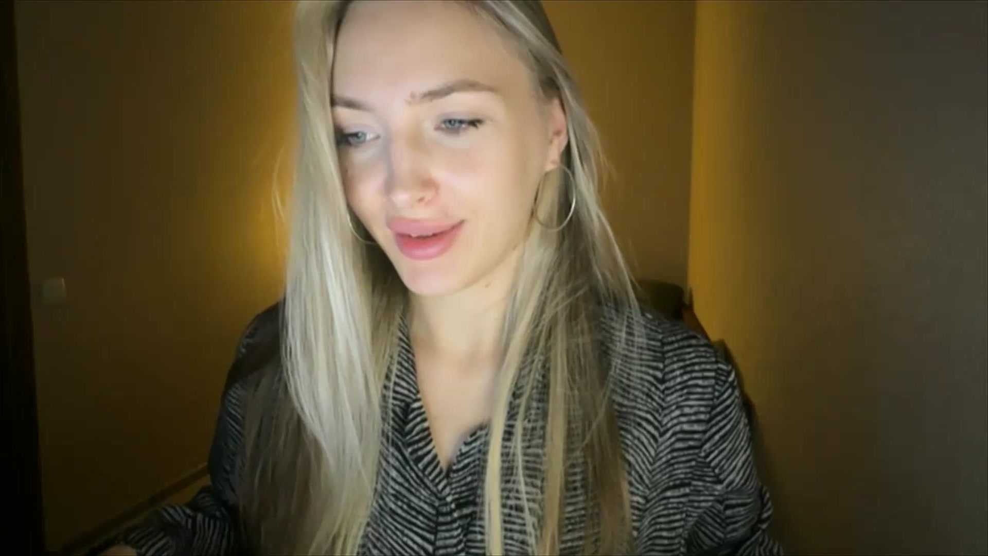 Gallery image thumbnail from My_Diana's myfreecams stream on, 09/21/2024, 22:15 image 2 of 20