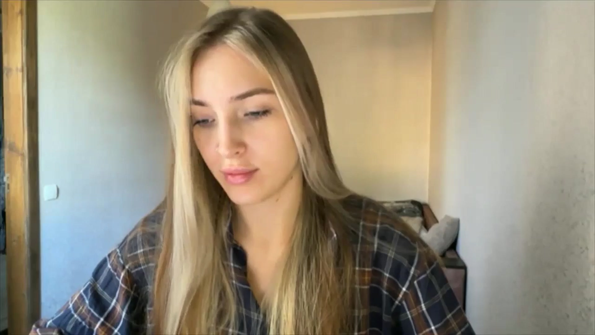 Gallery image thumbnail from My_Diana's myfreecams stream on, 09/22/2024, 13:46 image 11 of 20