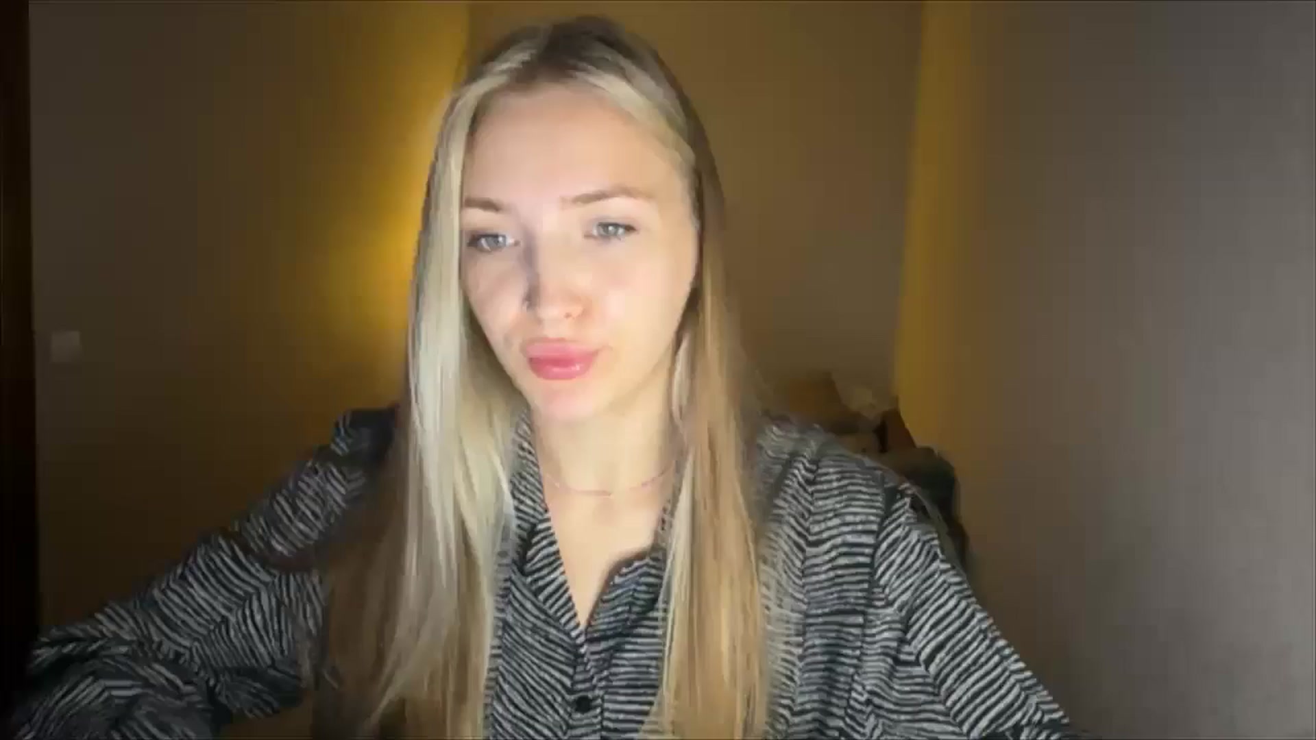 Gallery image thumbnail from My_Diana's myfreecams stream on, 09/22/2024, 19:19 image 19 of 20