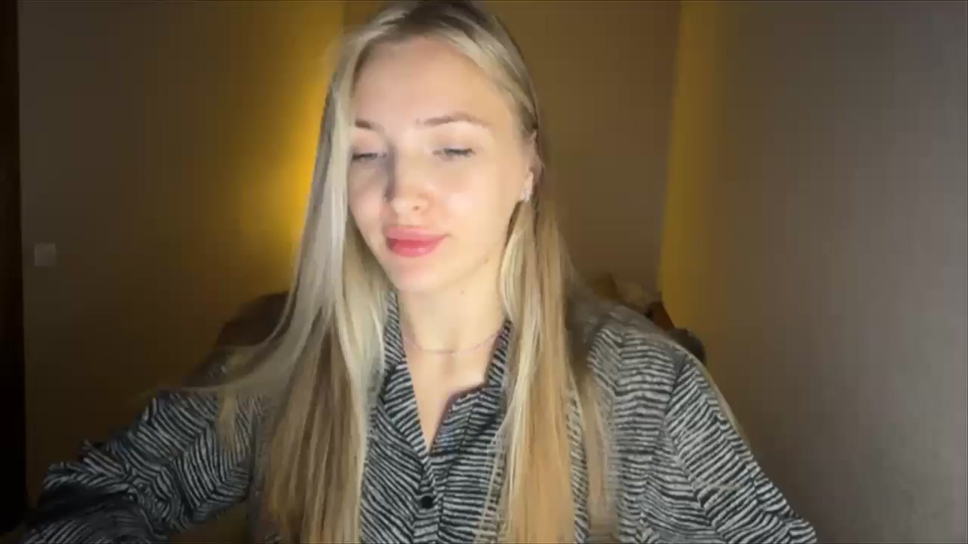 Gallery image thumbnail from My_Diana's myfreecams stream on, 09/22/2024, 19:19 image 9 of 20