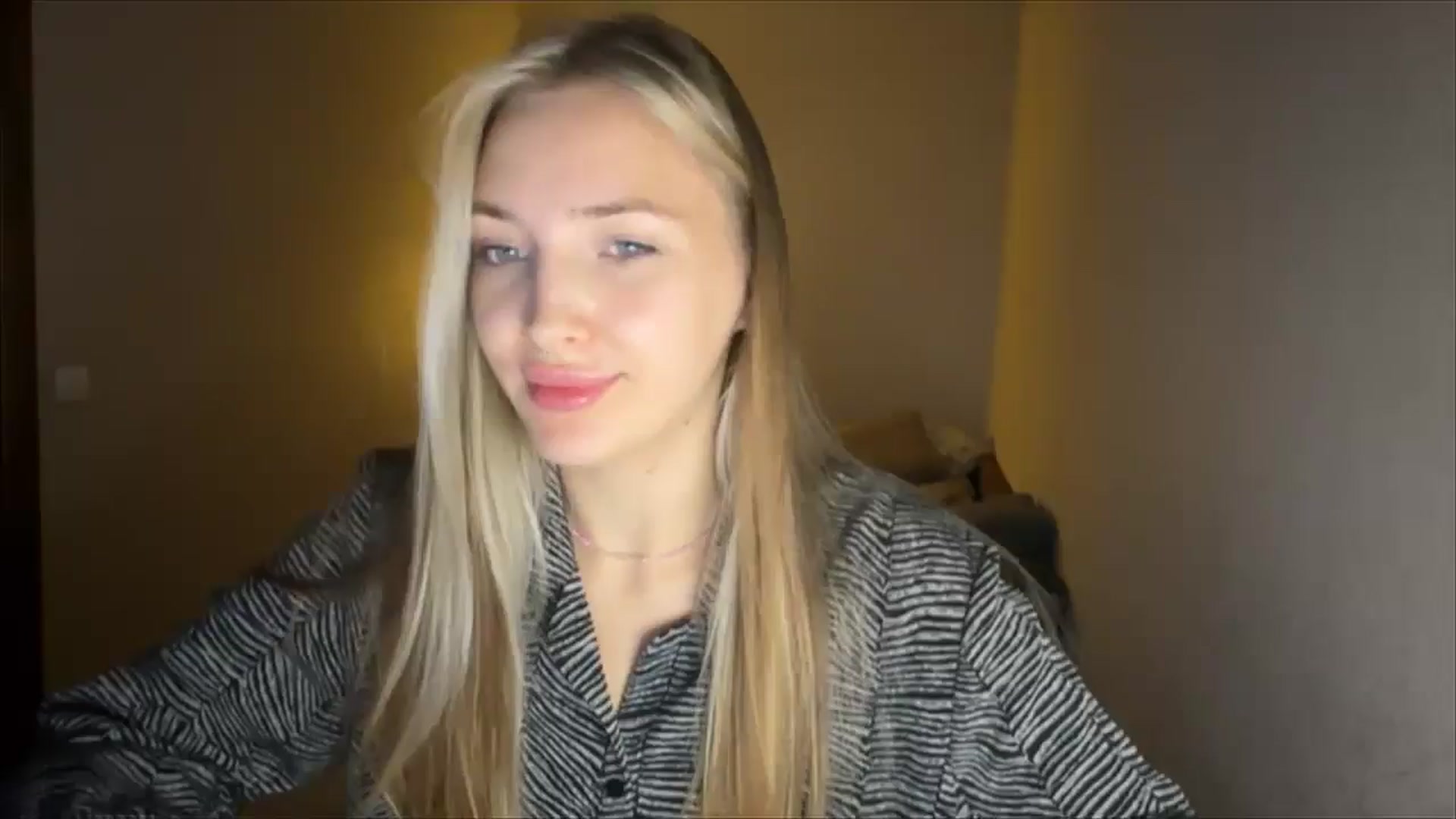 Gallery image thumbnail from My_Diana's myfreecams stream on, 09/22/2024, 19:19 image 14 of 20