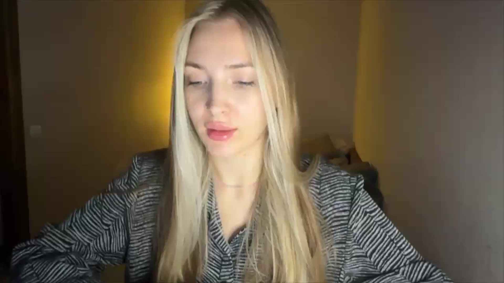 Gallery image thumbnail from My_Diana's myfreecams stream on, 09/22/2024, 20:07 image 6 of 20