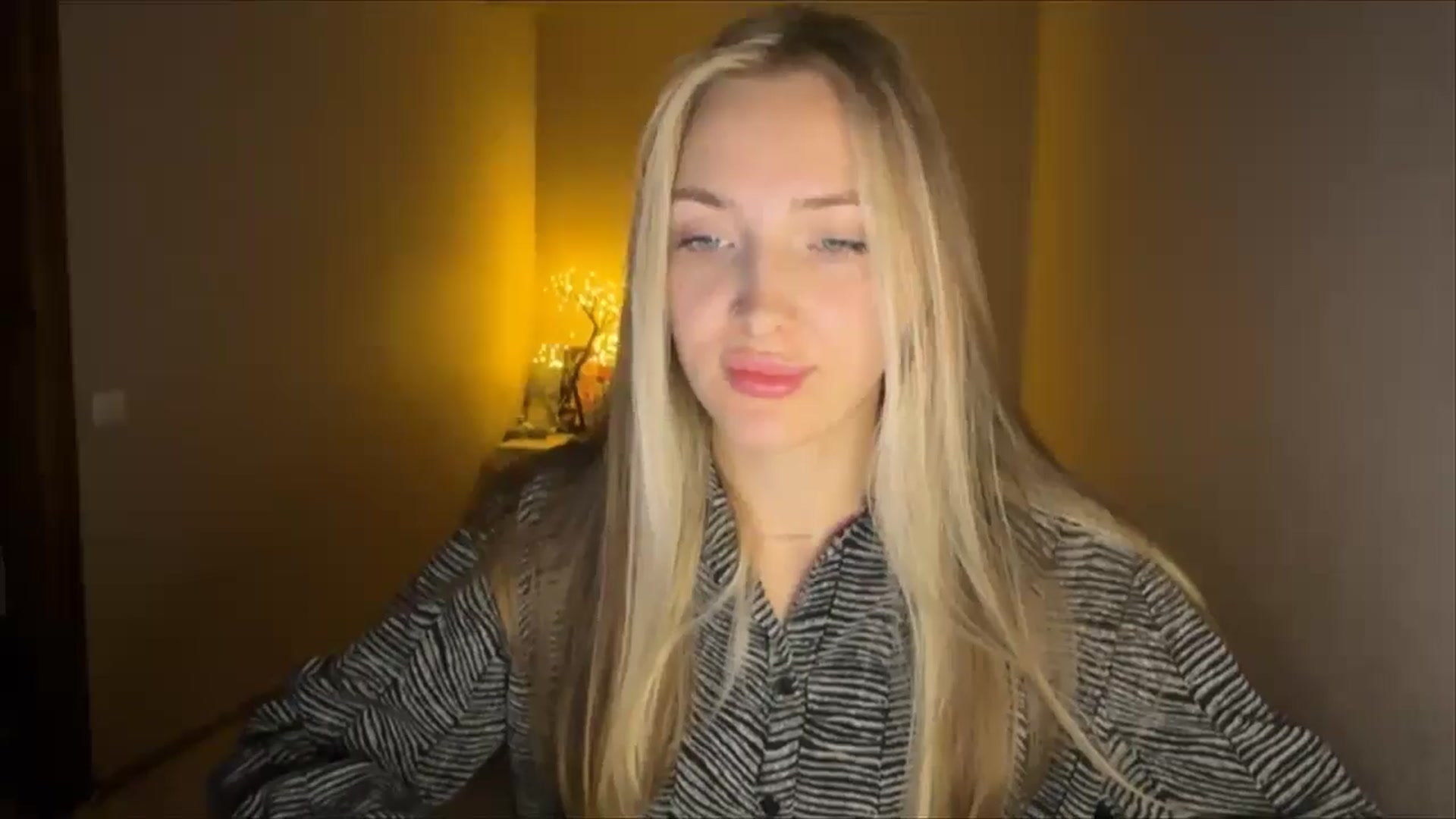 Gallery image thumbnail from My_Diana's myfreecams stream on, 09/22/2024, 20:07 image 20 of 20