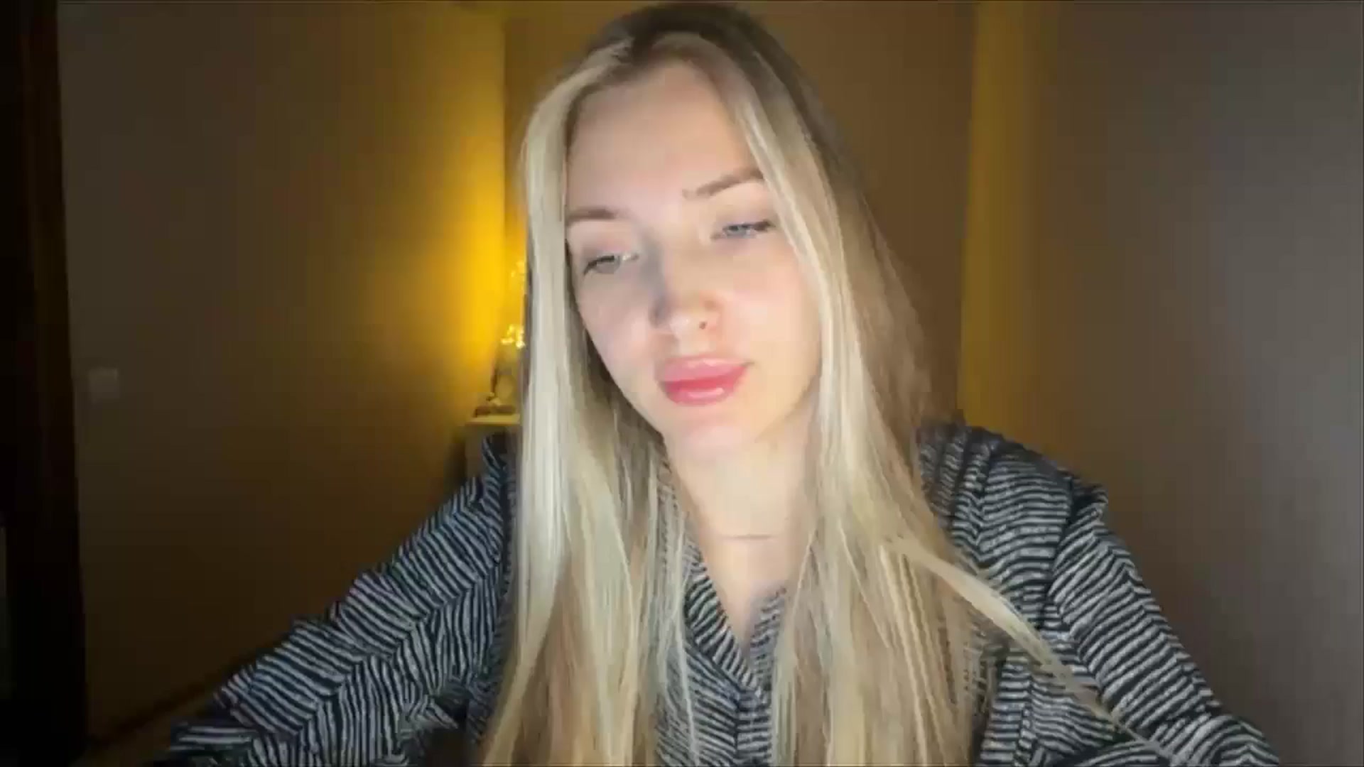 Gallery image thumbnail from My_Diana's myfreecams stream on, 09/22/2024, 20:07 image 16 of 20