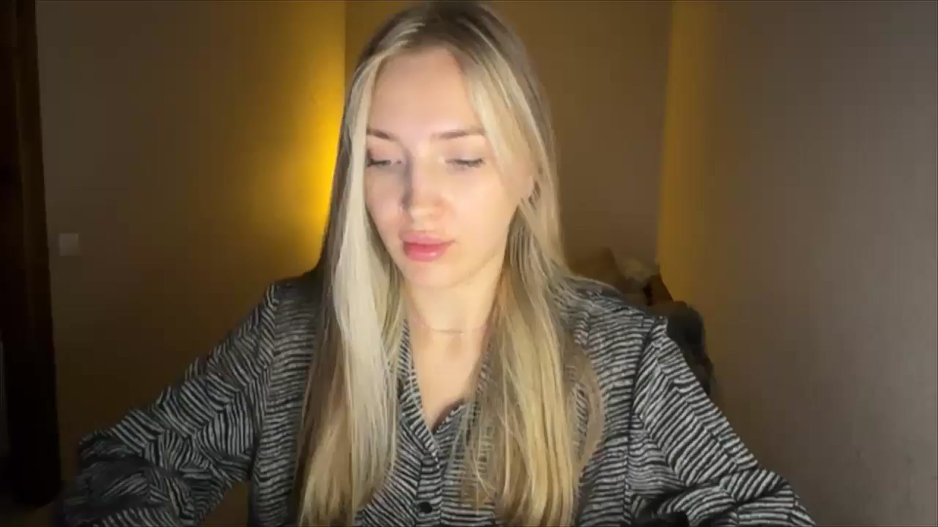 Gallery image thumbnail from My_Diana's myfreecams stream on, 09/22/2024, 20:07 image 8 of 20