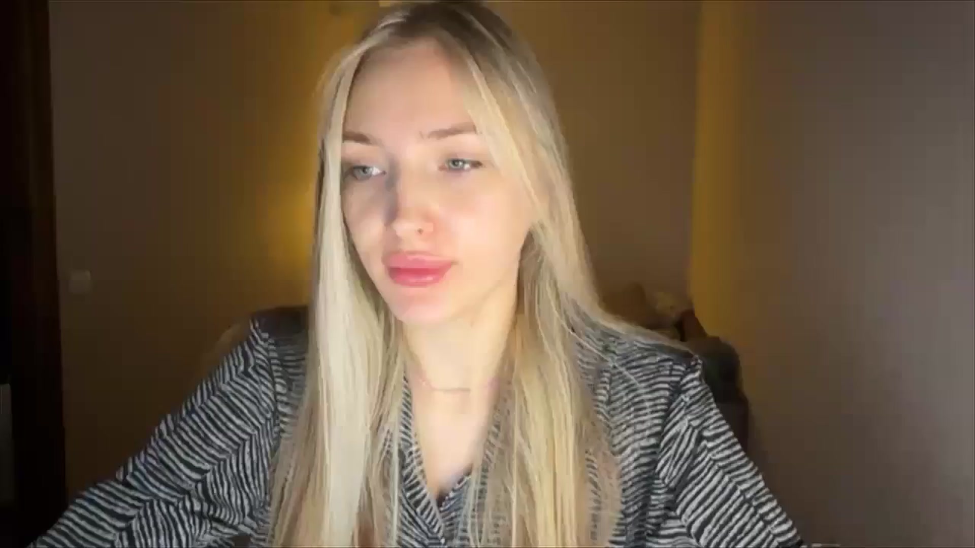 Gallery image thumbnail from My_Diana's myfreecams stream on, 09/22/2024, 20:07 image 9 of 20